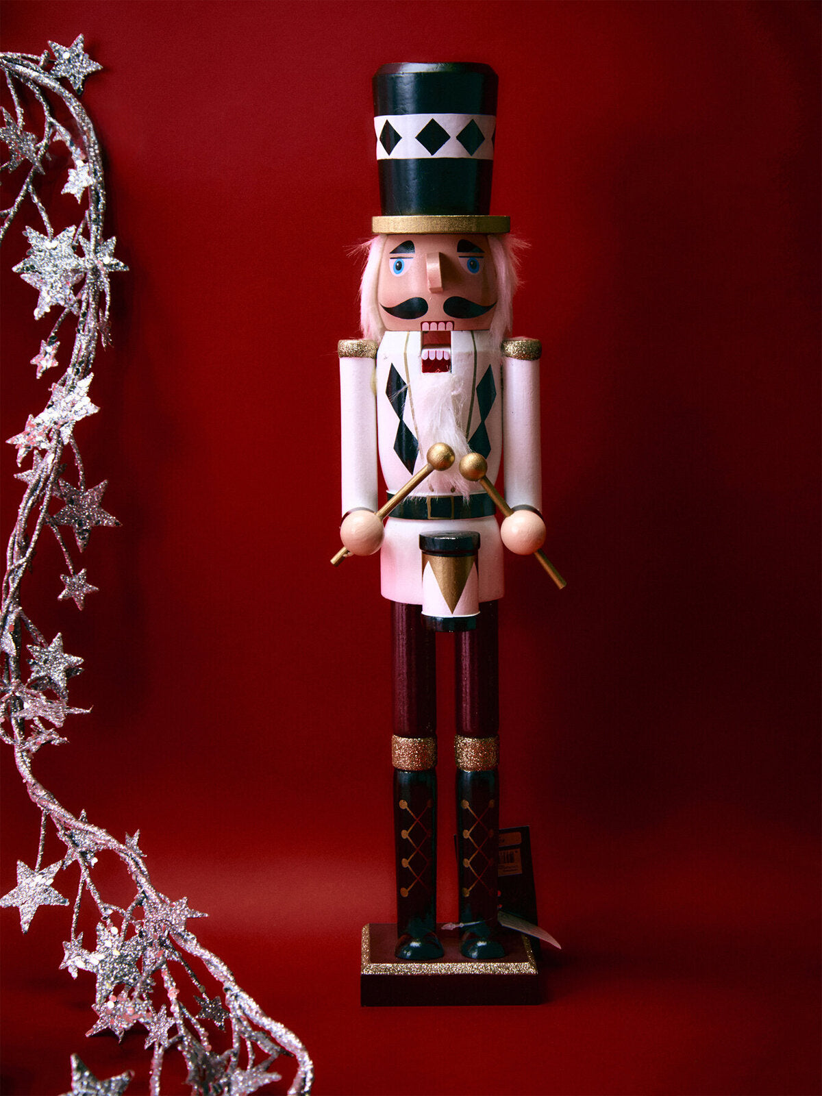 Nutcracker Pinewood Black & White
