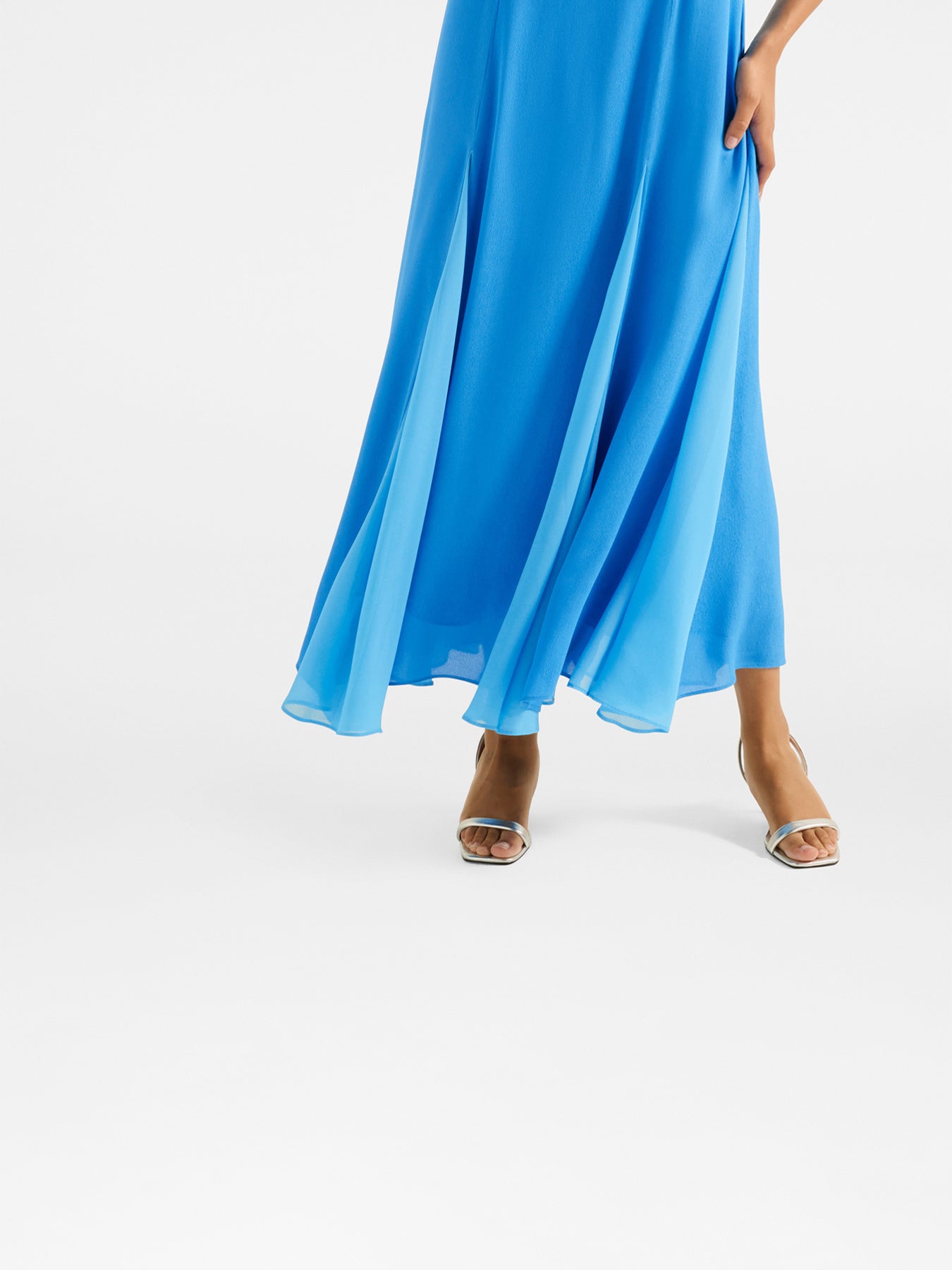 Dahlia Contrast Godet Maxi Dress – Fenwick