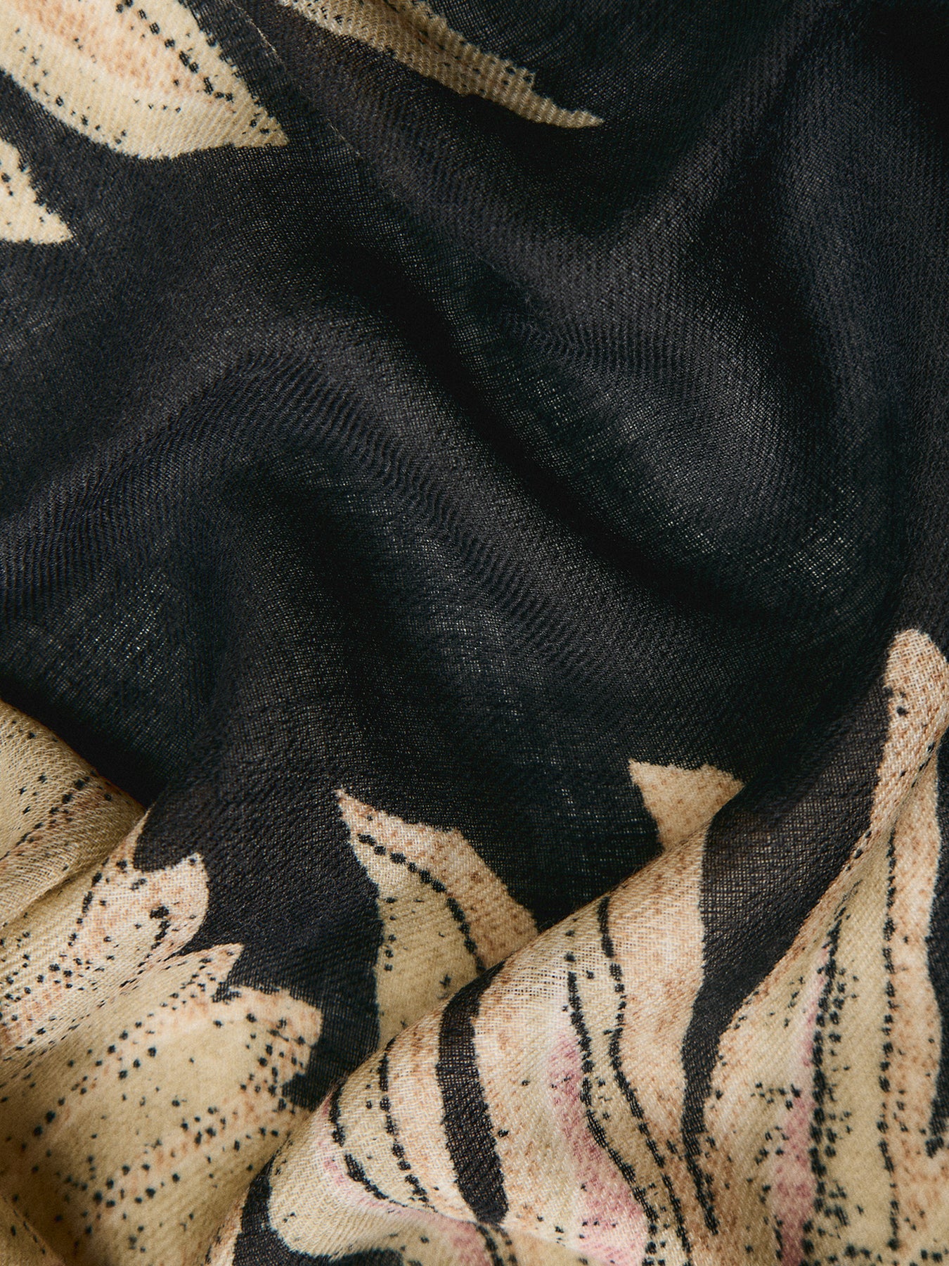 Crane Black Wool Scarf