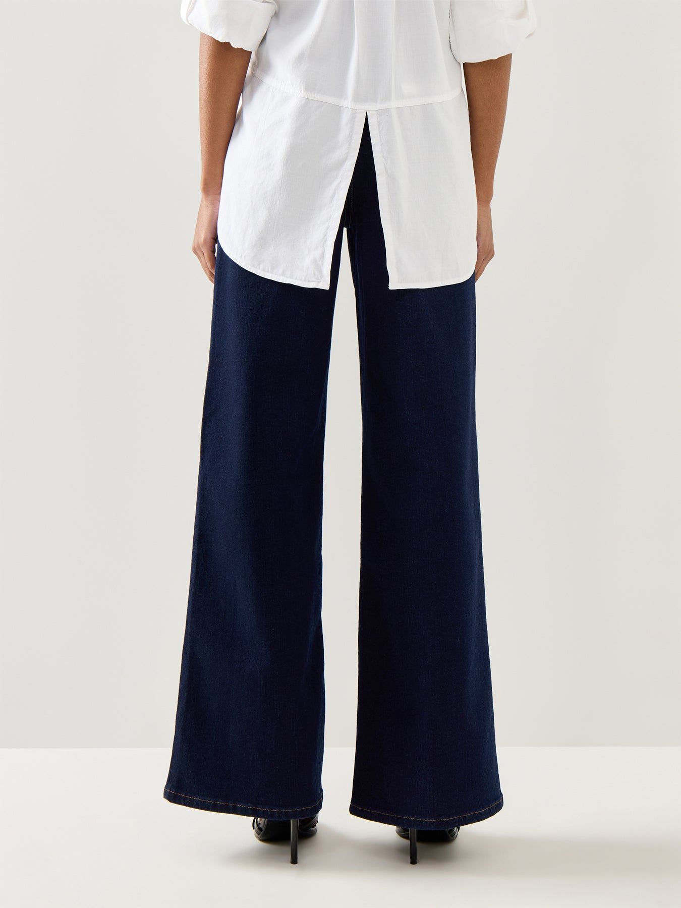 Le Slim Palazzo Modernist Pocket