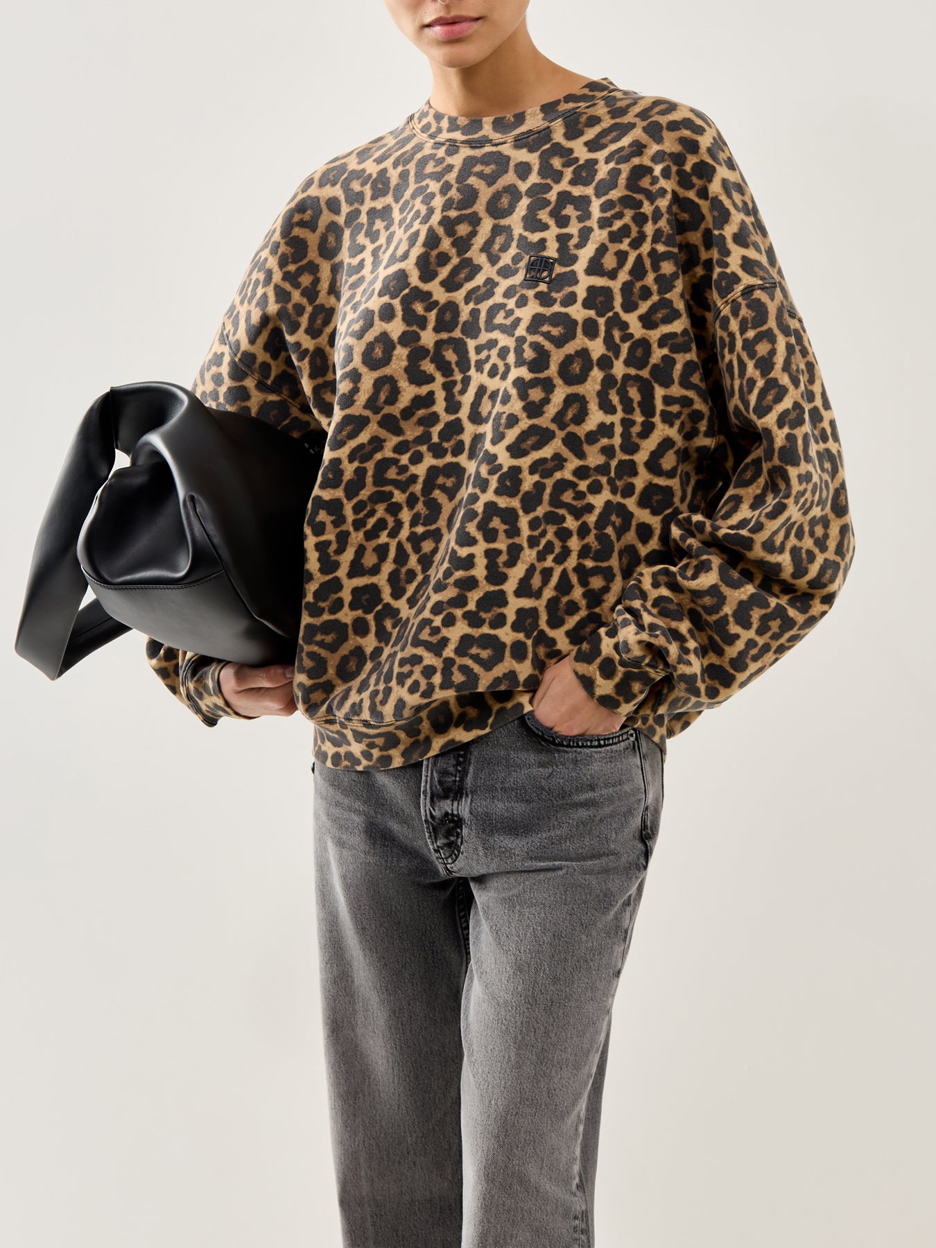 Miles Sweatshirt Black And Brown Leopard