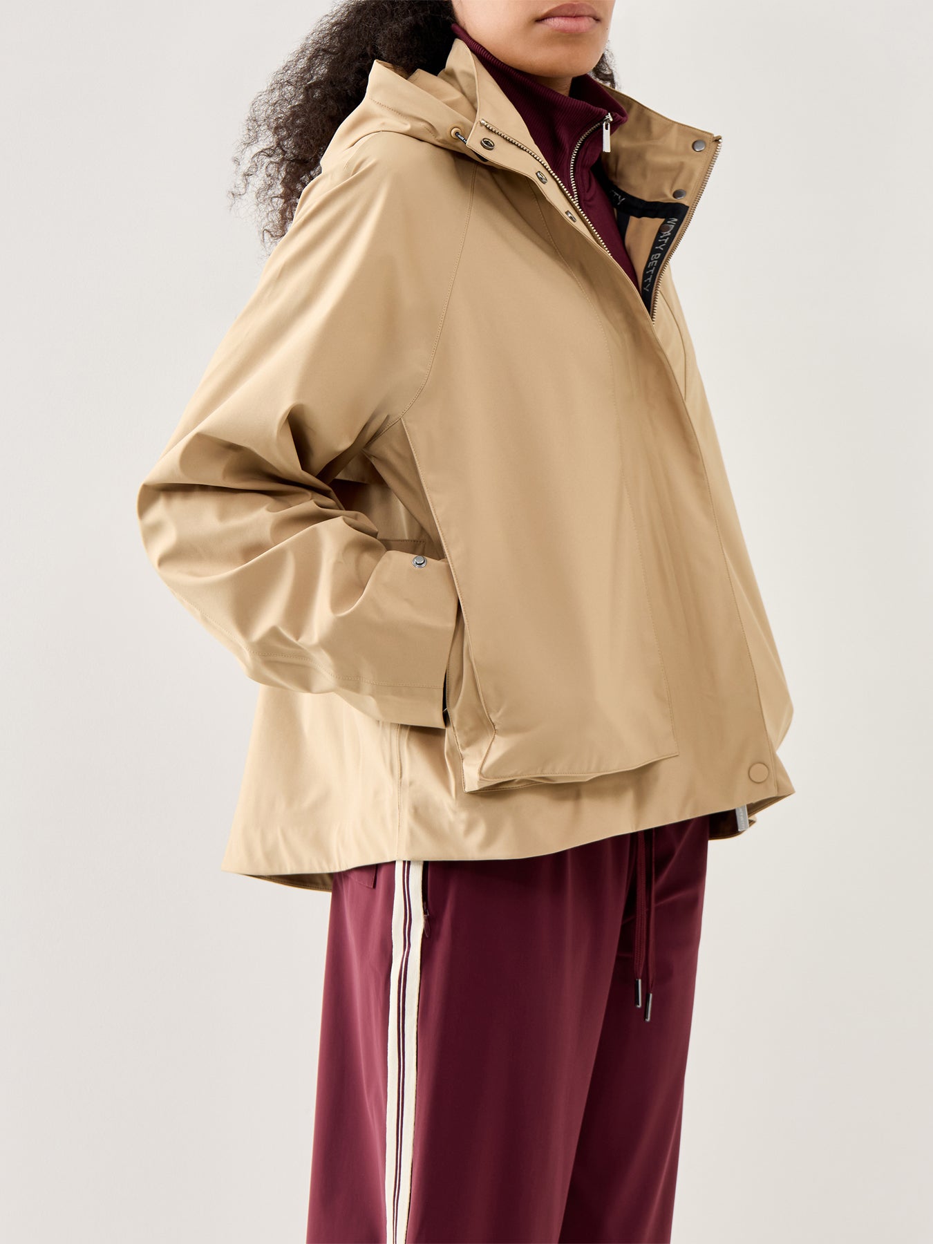 Motion Waterproof Cropped Parka Golden Beige