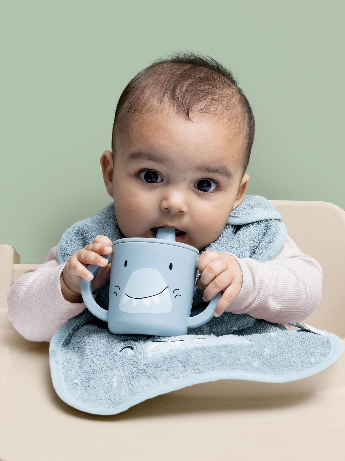 Silicone sippy cup Mr Shark