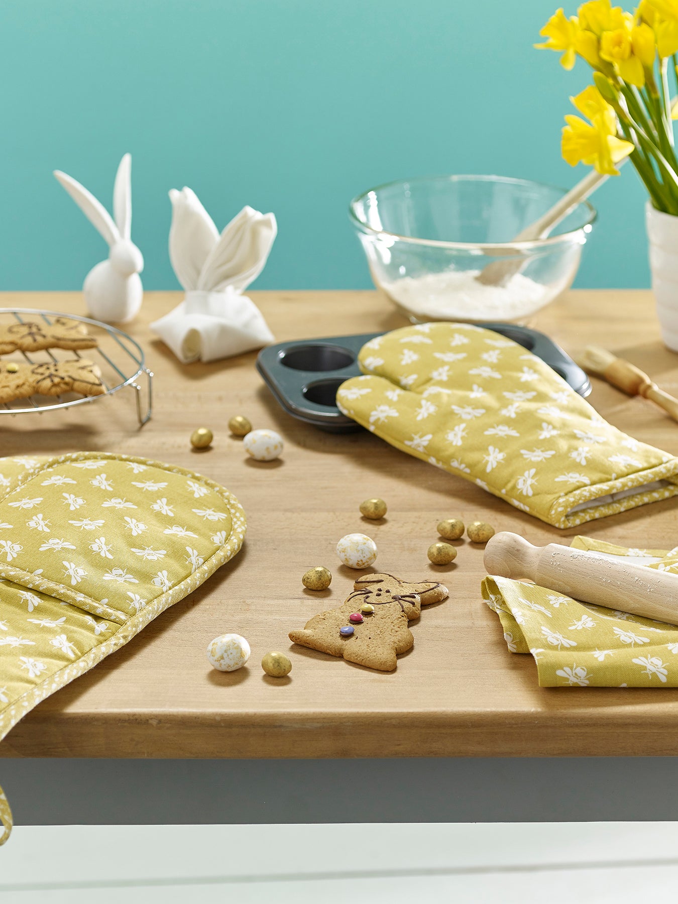 S2 Bee Tea Towels Ochre