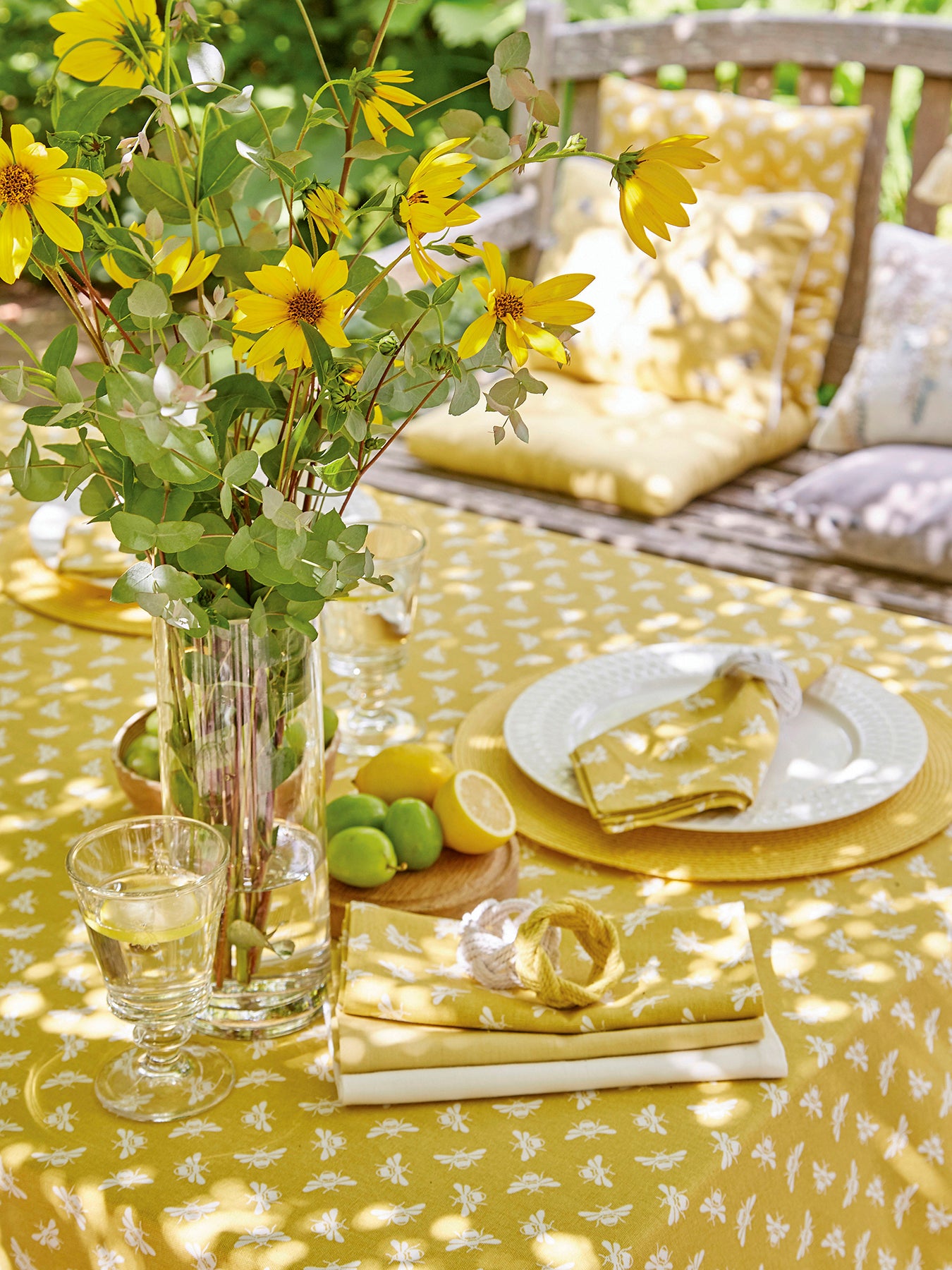 Bee Tablecloth Ochre 130x180cm