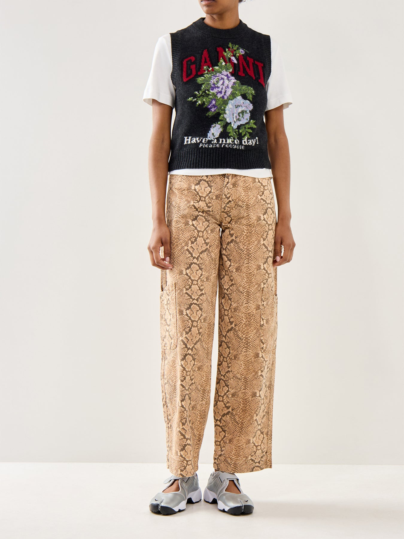 Graphic Wool Mix Flowers Vest Black