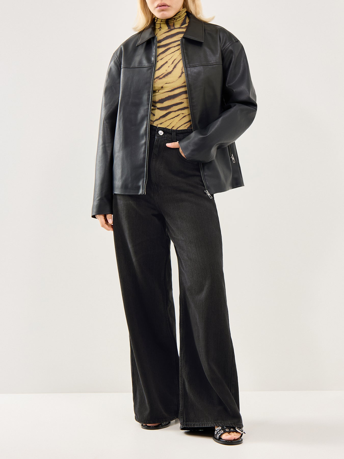 Soft Rigid Denim Baggy Jeans Black Washed