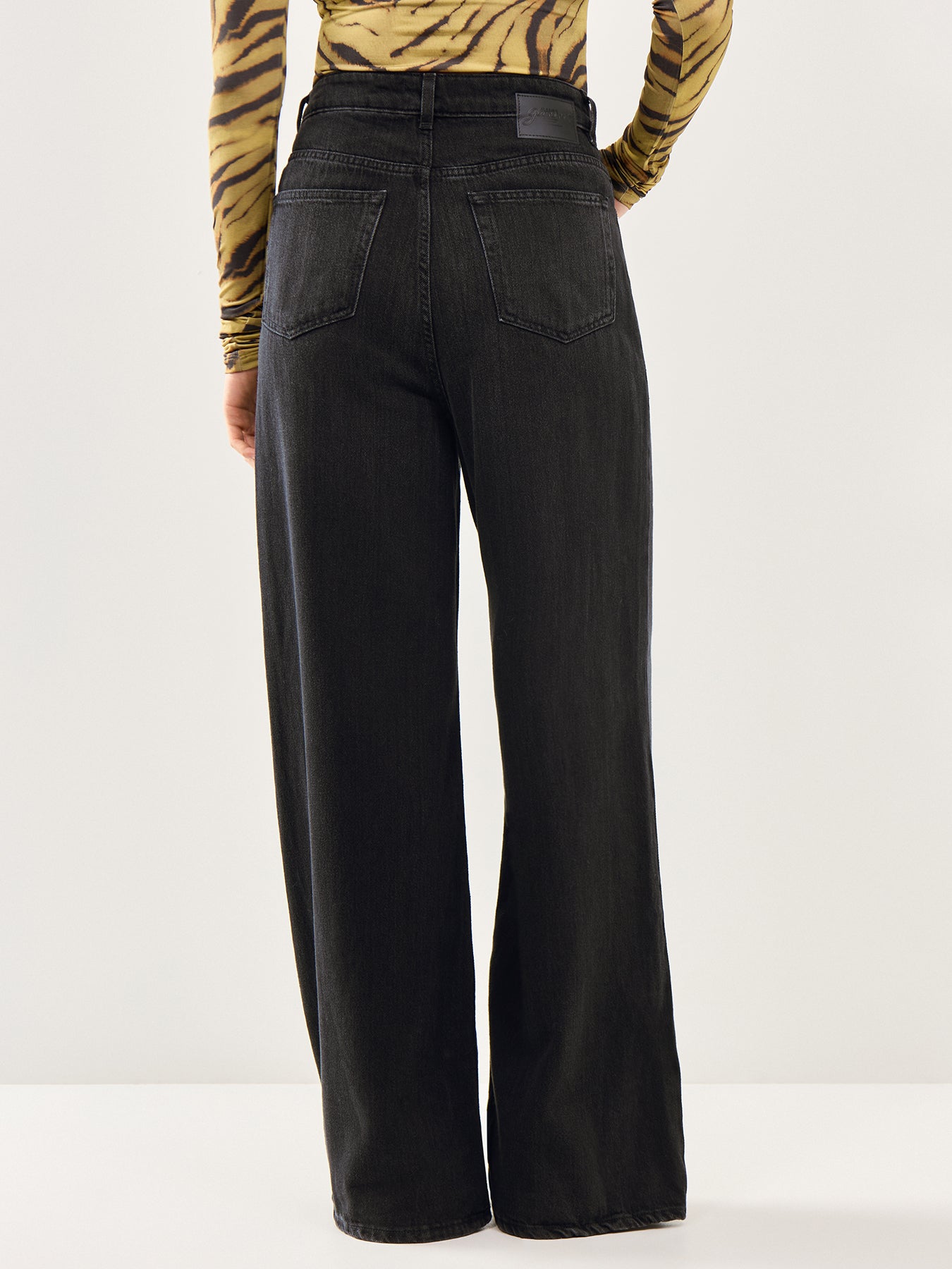 Soft Rigid Denim Baggy Jeans Black Washed