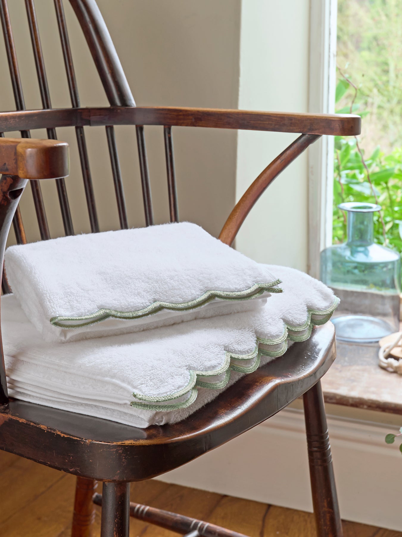 Scallop Edge Towel Green