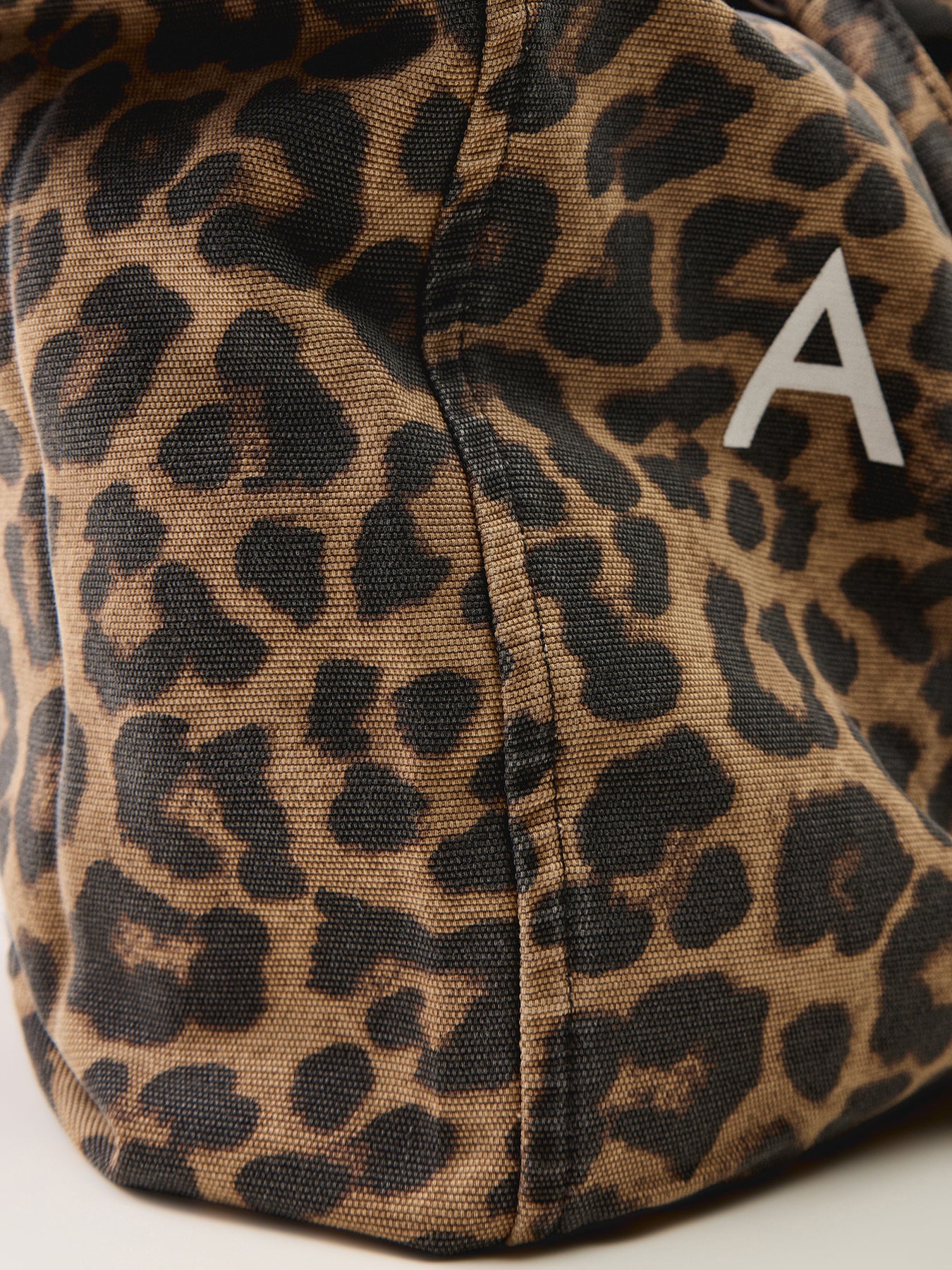 Leo Canvas Tote Leopard