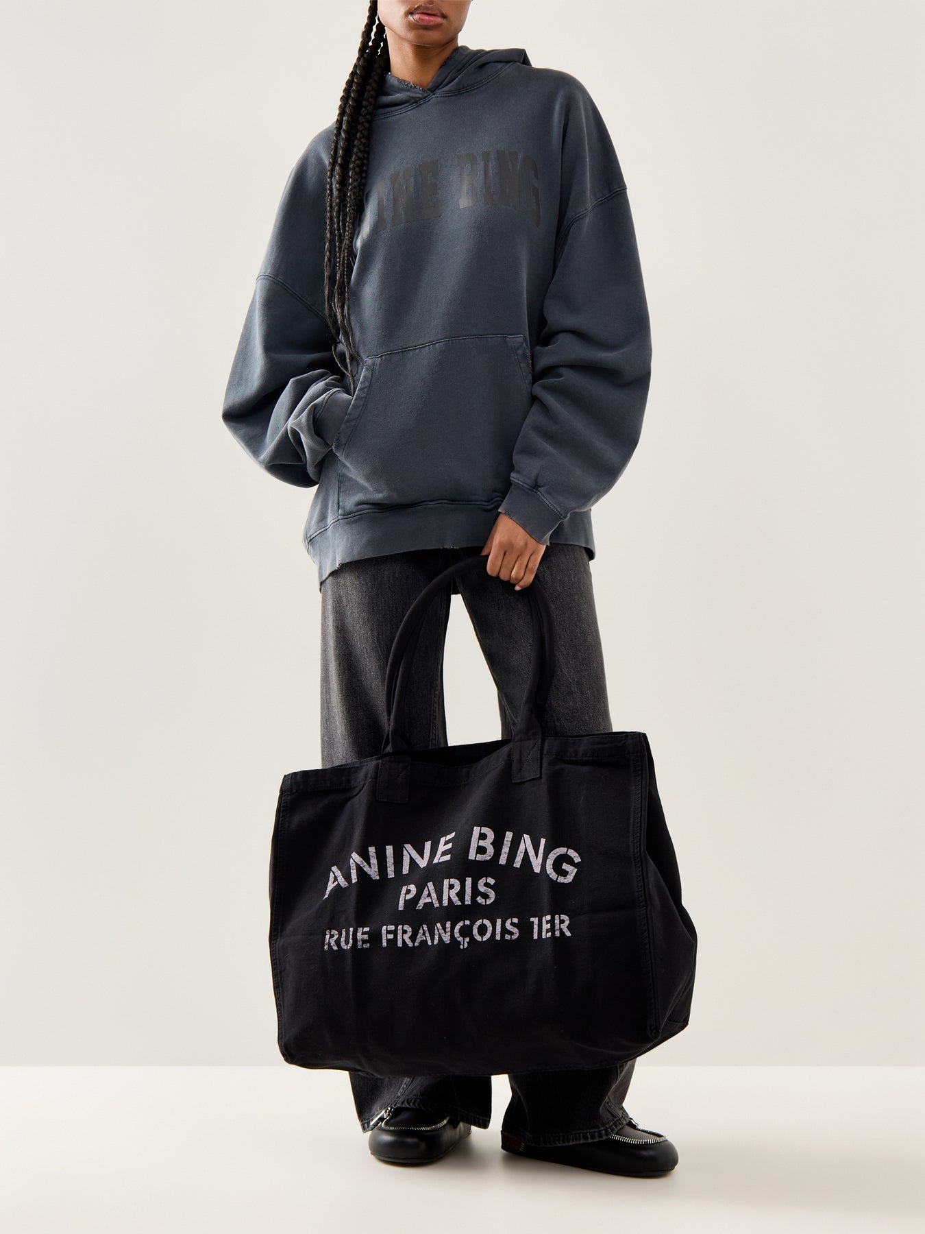 Leo Canvas Tote Bag Black