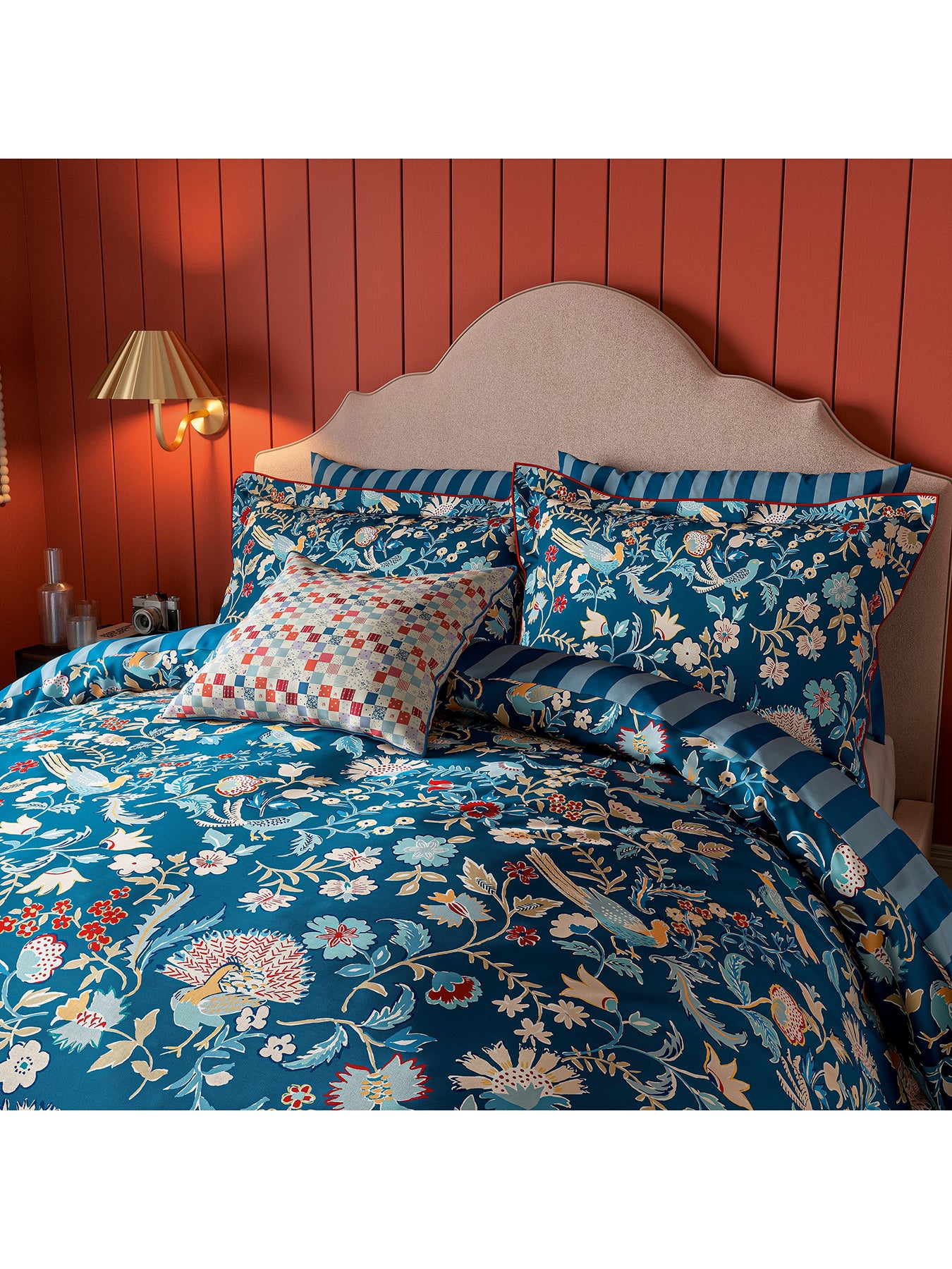 Seaforde Cover Set Blue/Red by Land & Shore