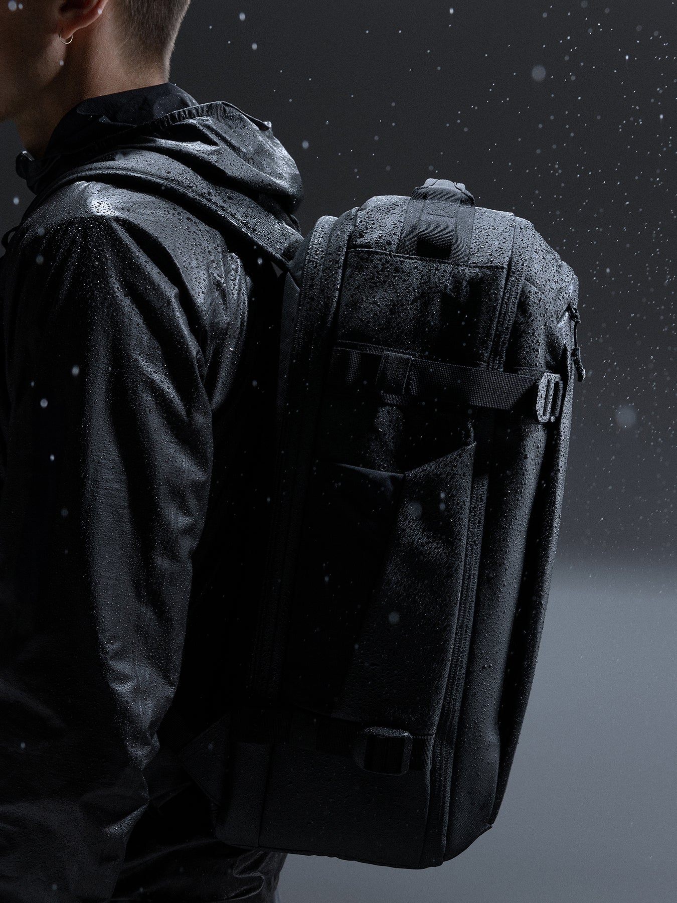 Hybrid 30L Backpack Black