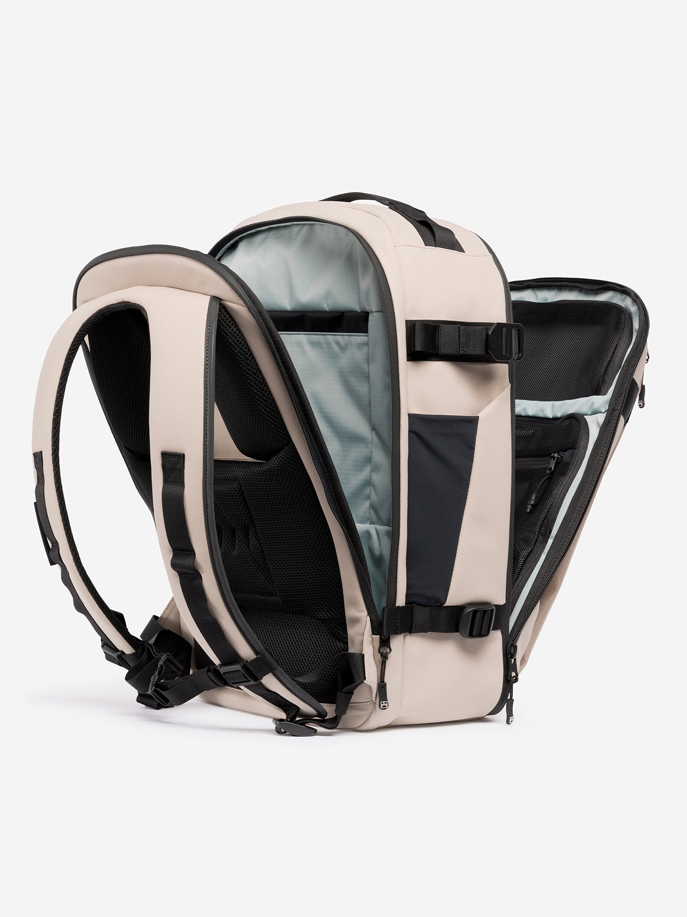 Hybrid 30L Backpack Sand