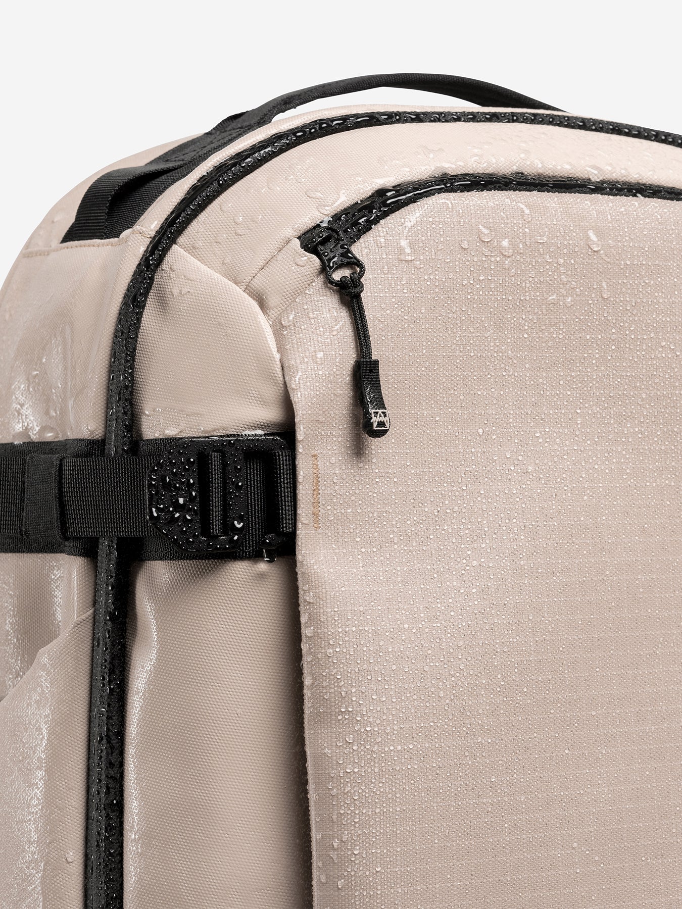 Hybrid 30L Backpack Sand