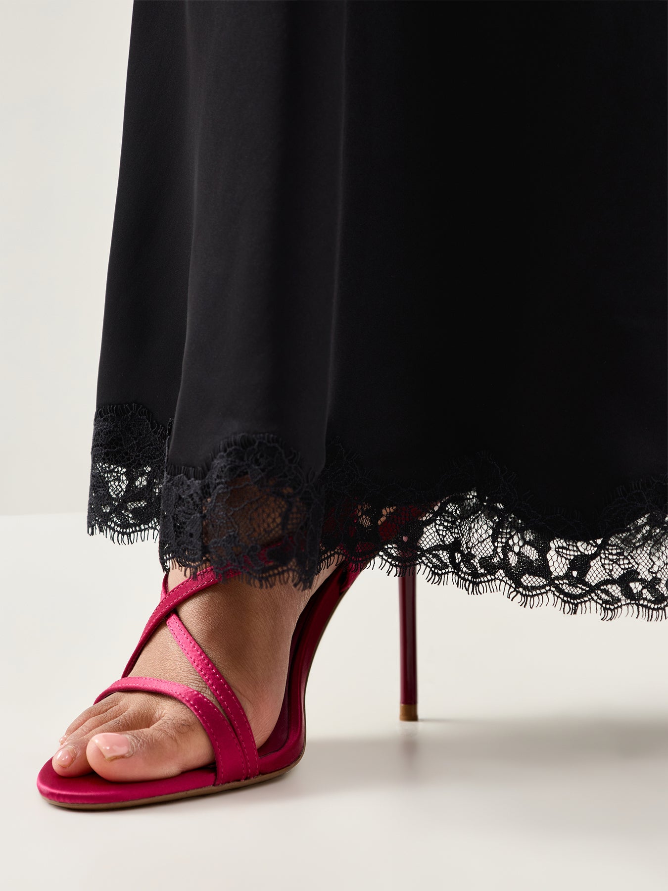 Stassie Midi Skirt Black