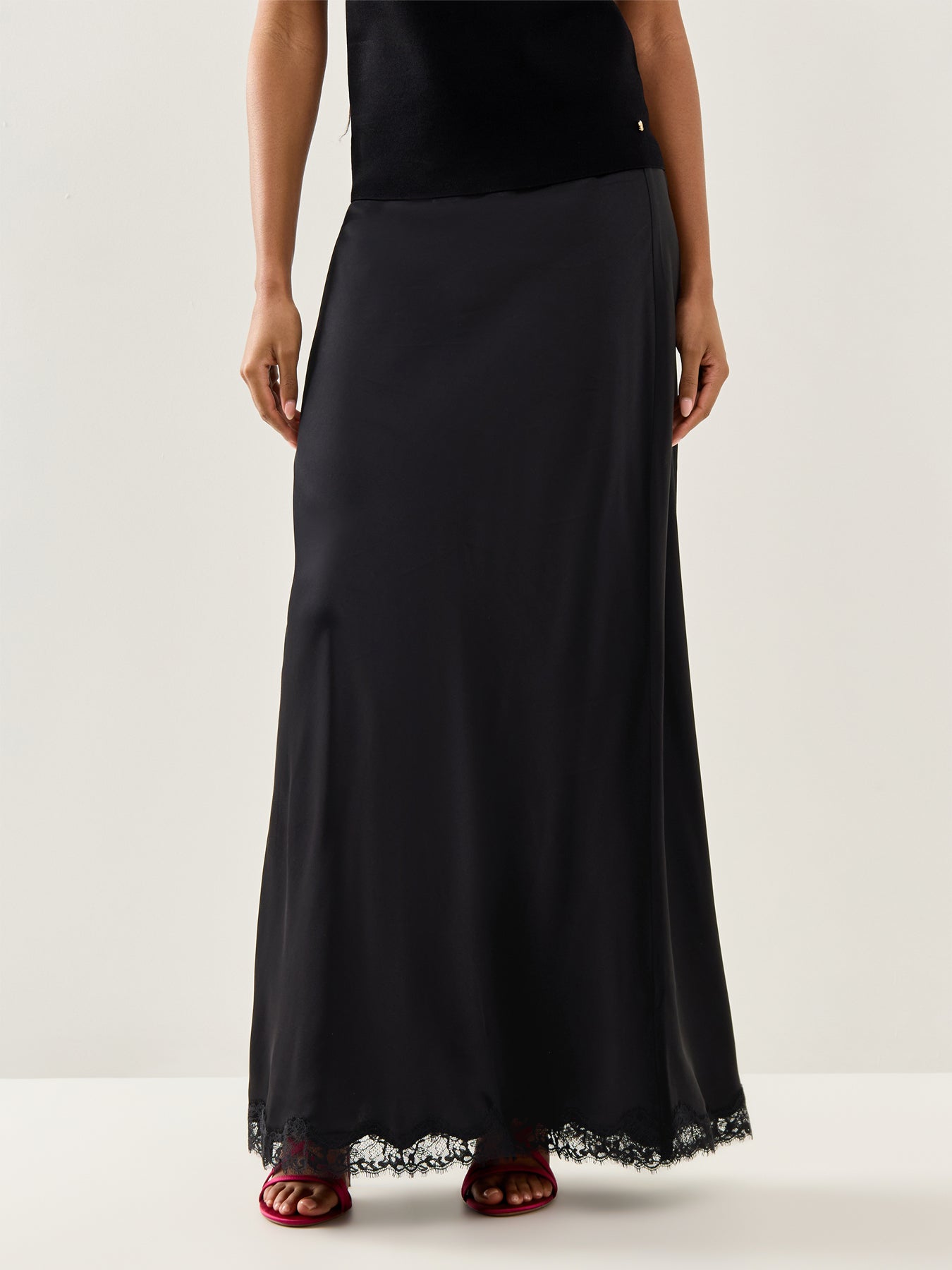 Stassie Midi Skirt Black