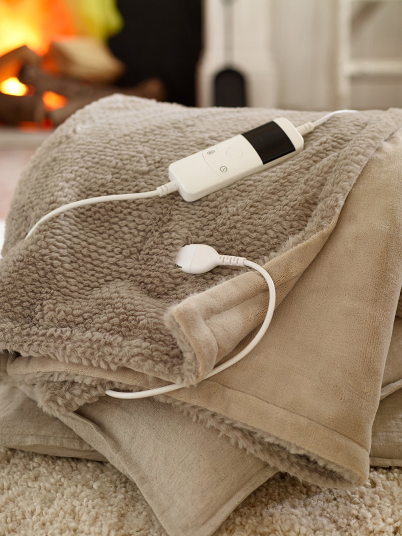 Sandringham Faux Fur Heated Throw Comfort Collection