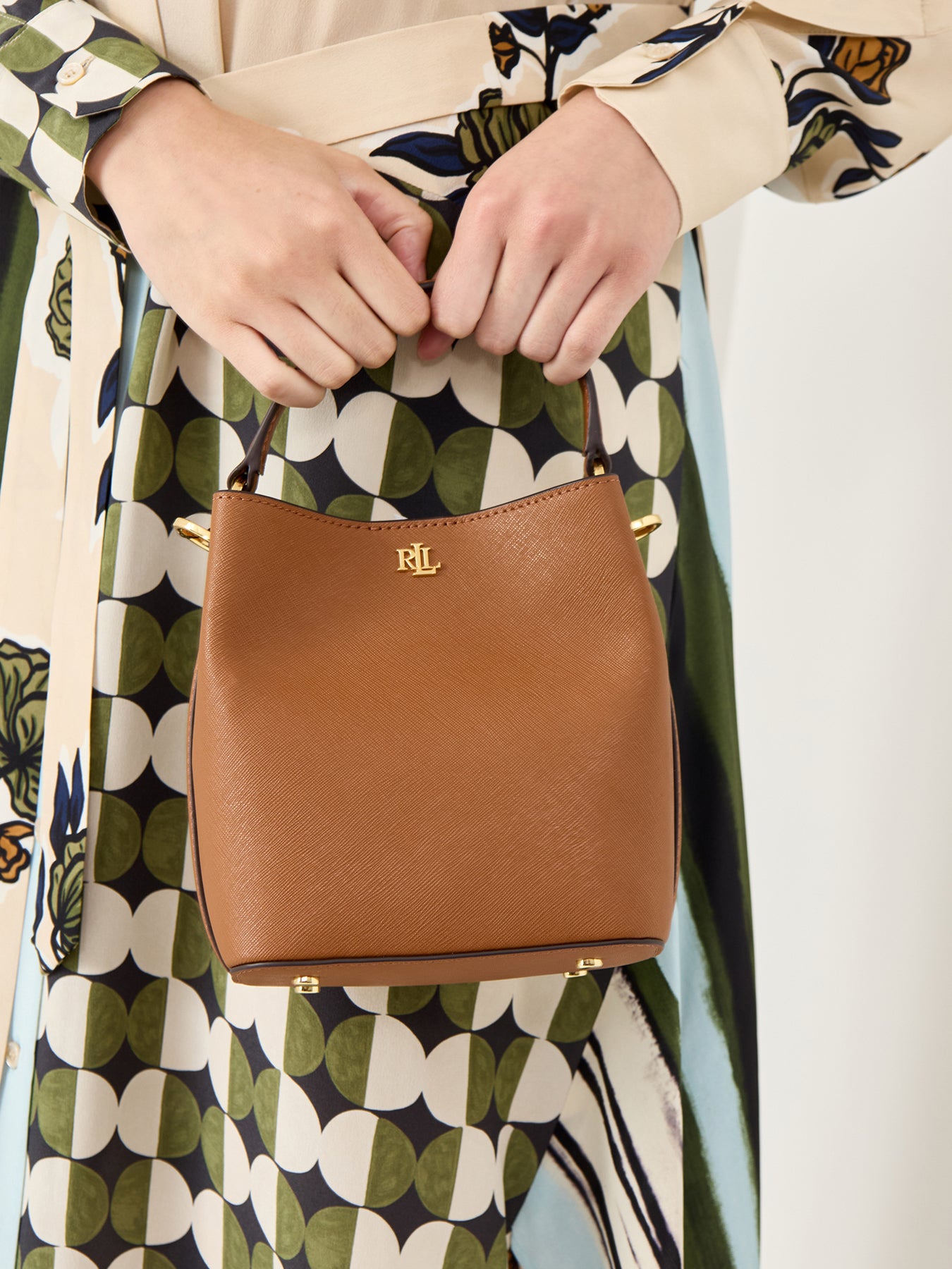 Reese Small Bucket Bag Tan