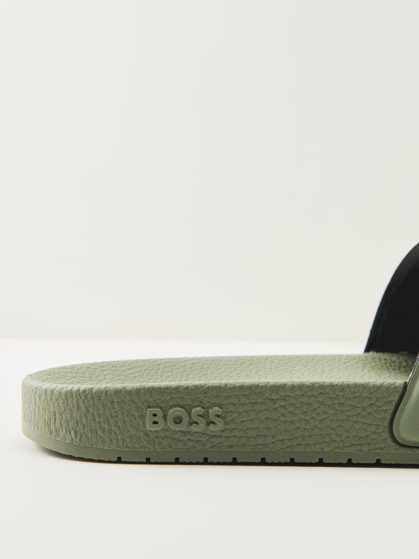 Aryeh Slider Open Green