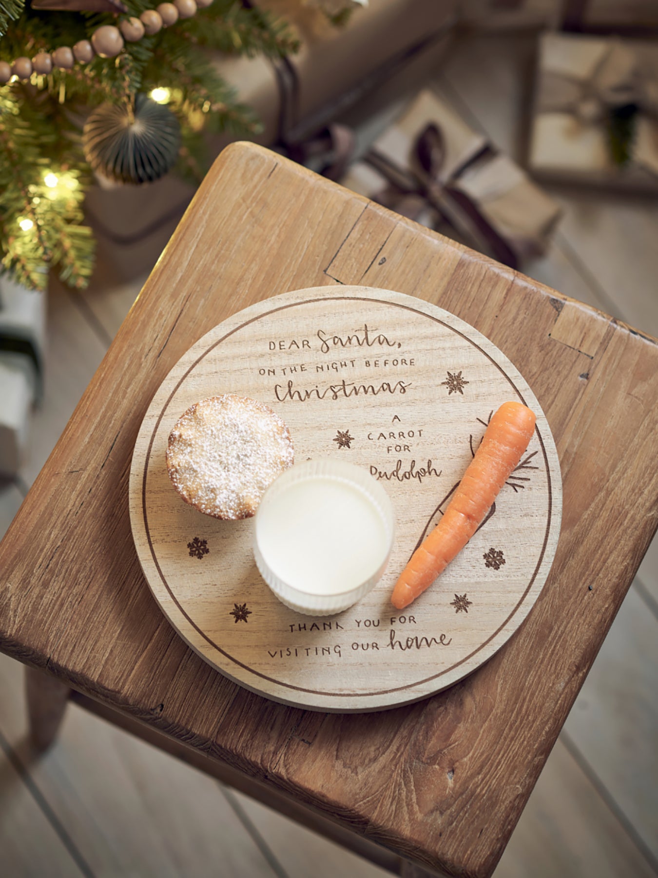 Wooden Christmas Eve Plate Multi
