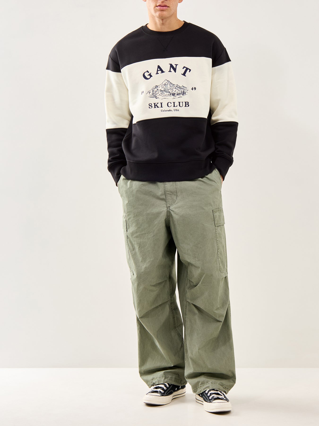 Blocked Embroidered Ski Sweatshirt Black