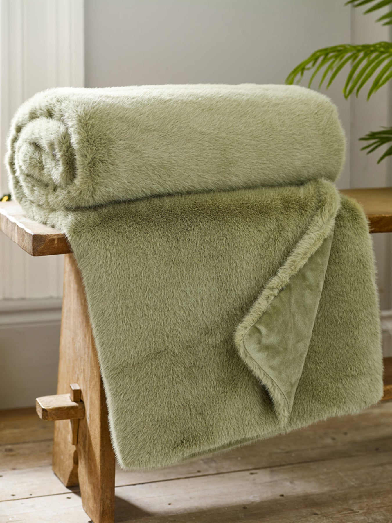 Deyongs TLC Ashford Throw Sage