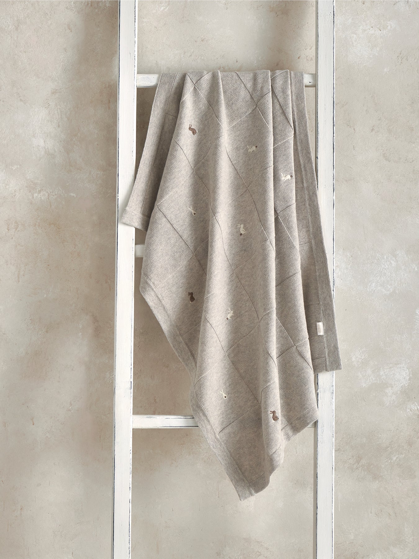 Knitted Blanket Bunny Grey