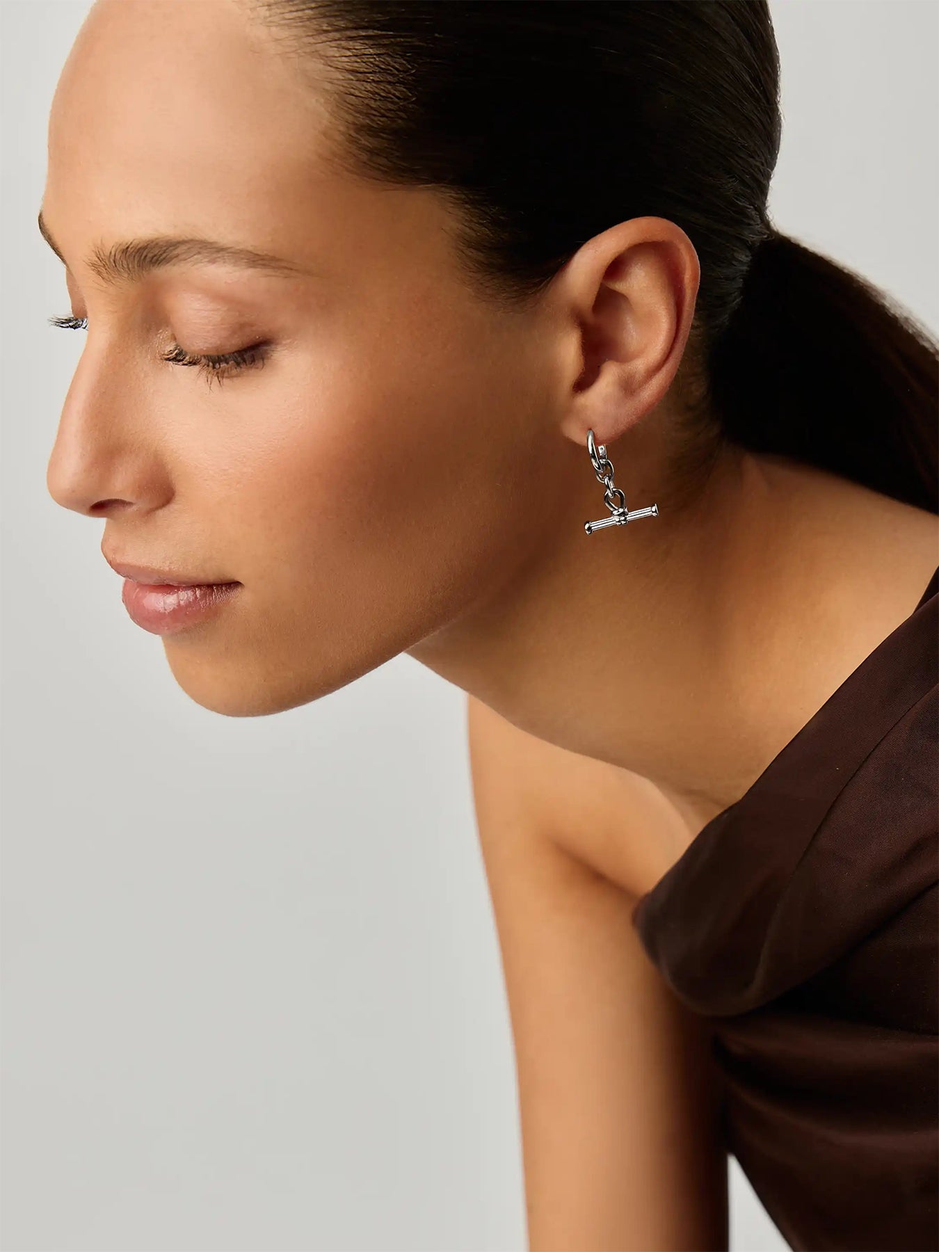 Ridge T Bar Drop Hoop Earrings Gold