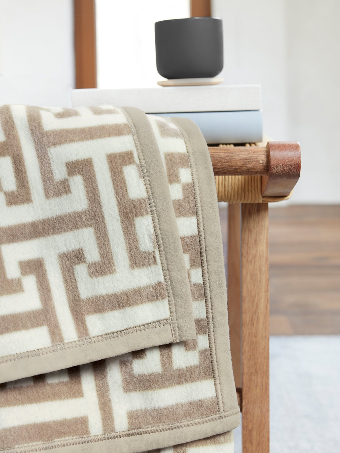 Ibena Cambridge Blanket Beige