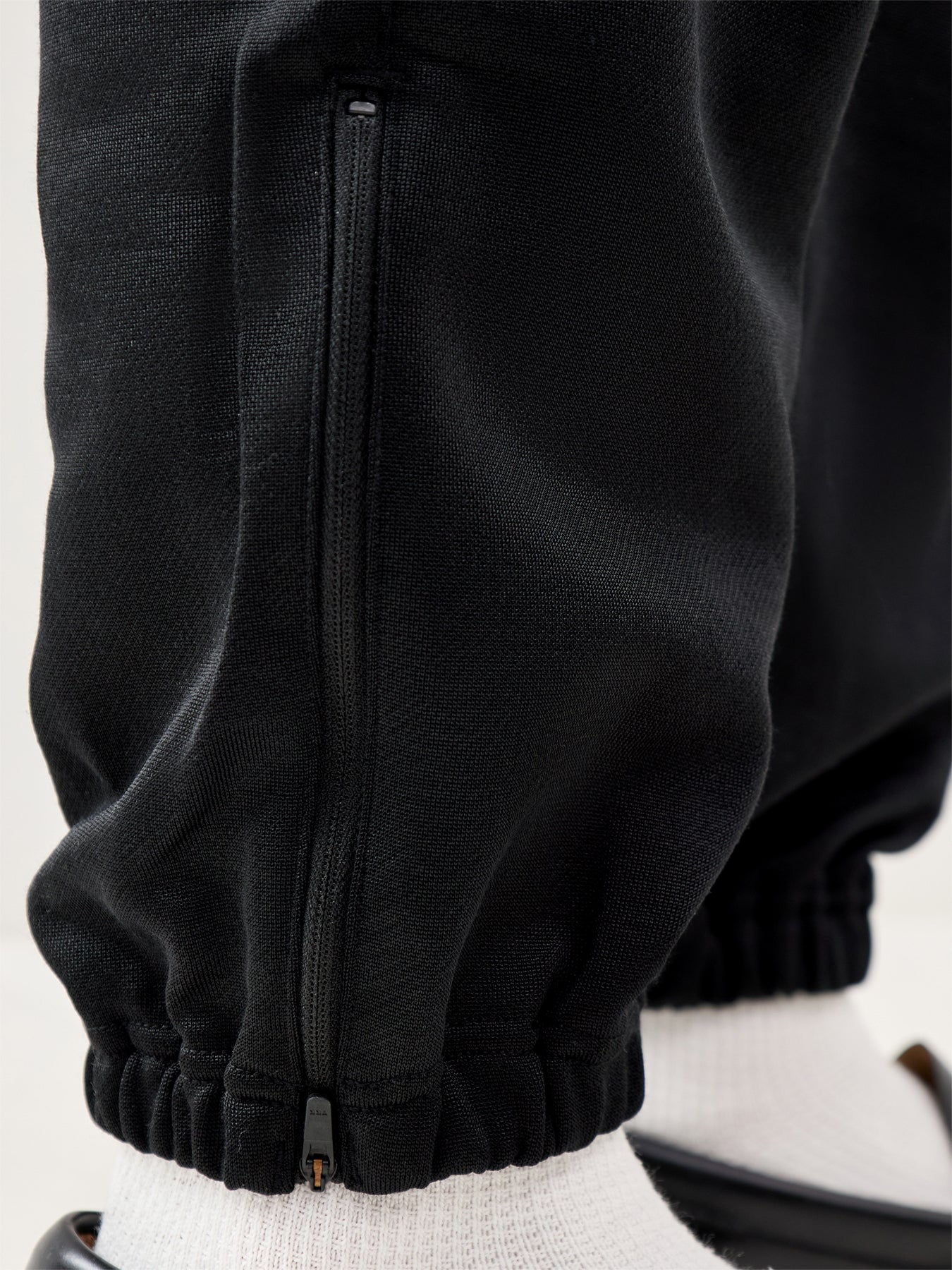 Zipped Sweatpants Black
