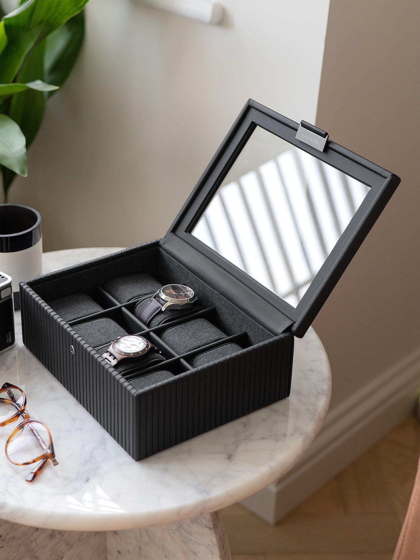 Fluted 8pc Watch Box Black