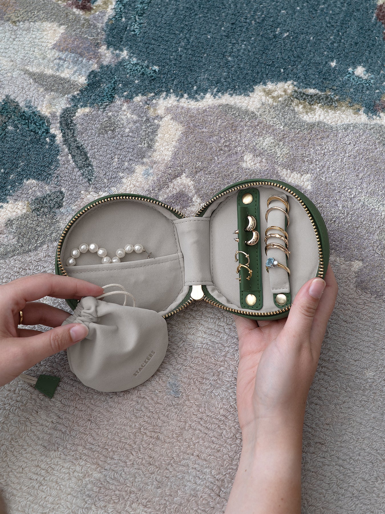 Round Jewellery Roll Emerald