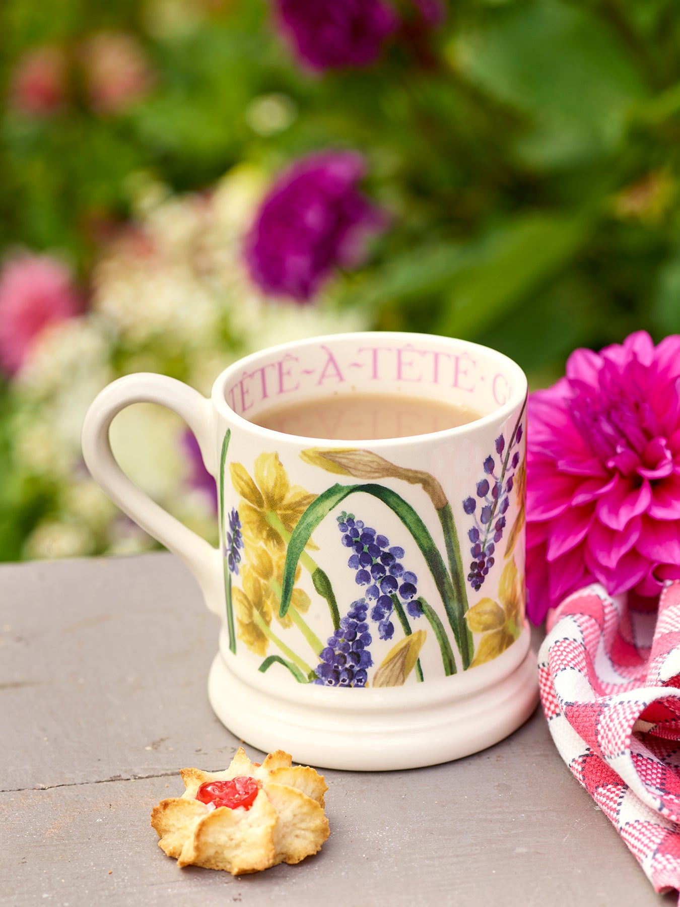 Tête-à-Tête and Hyacinth Stoneware Mug Botanical Design
