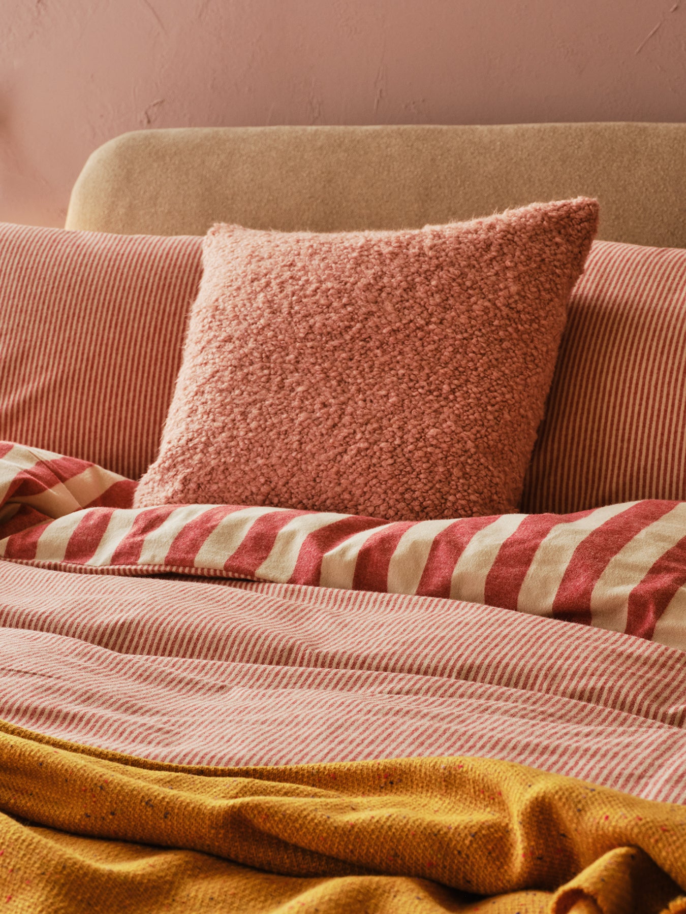 Bouclé Cushion Dusky Pink