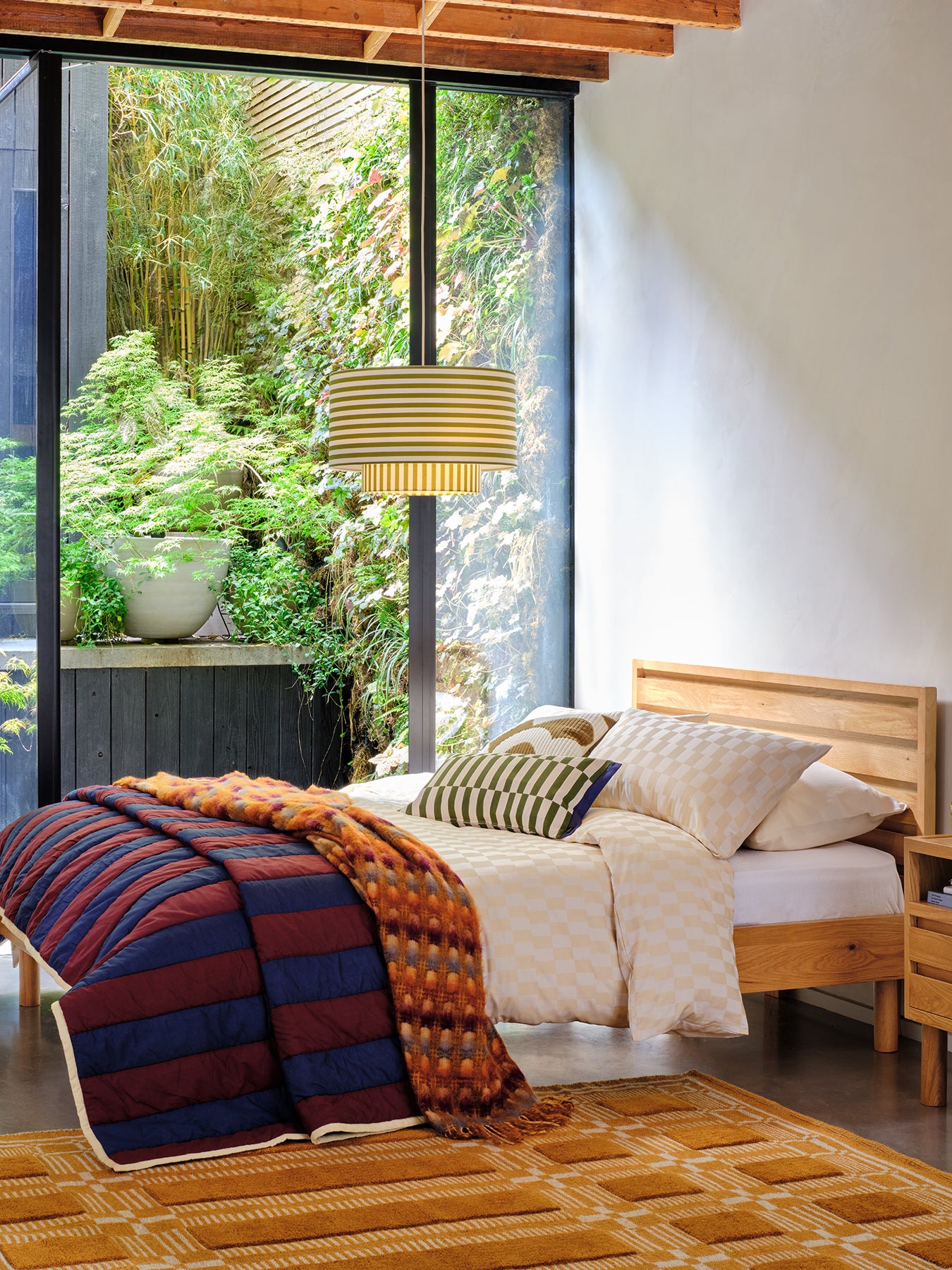 Noella King Bed Neutral