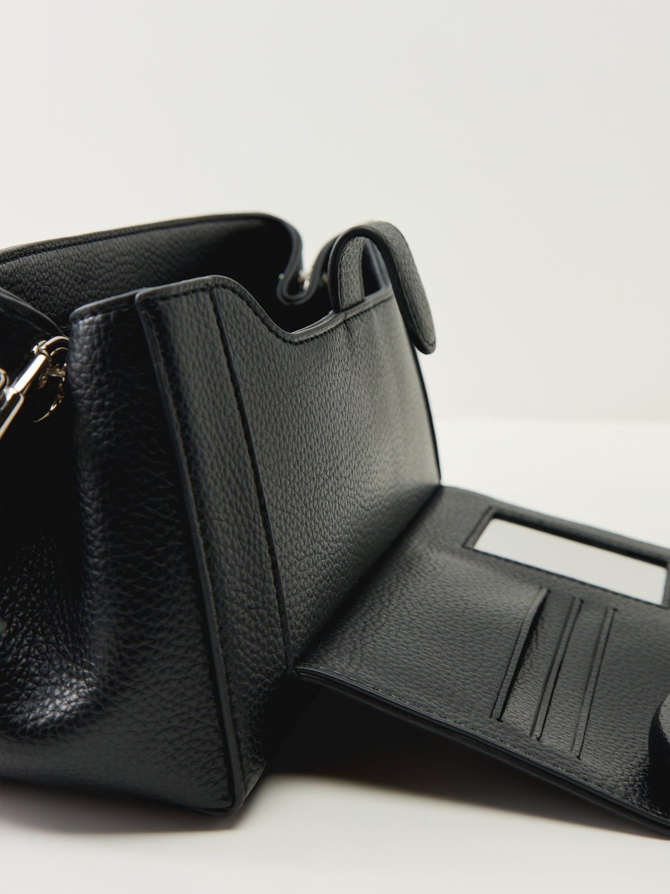 Hazel Medium Handbag Black