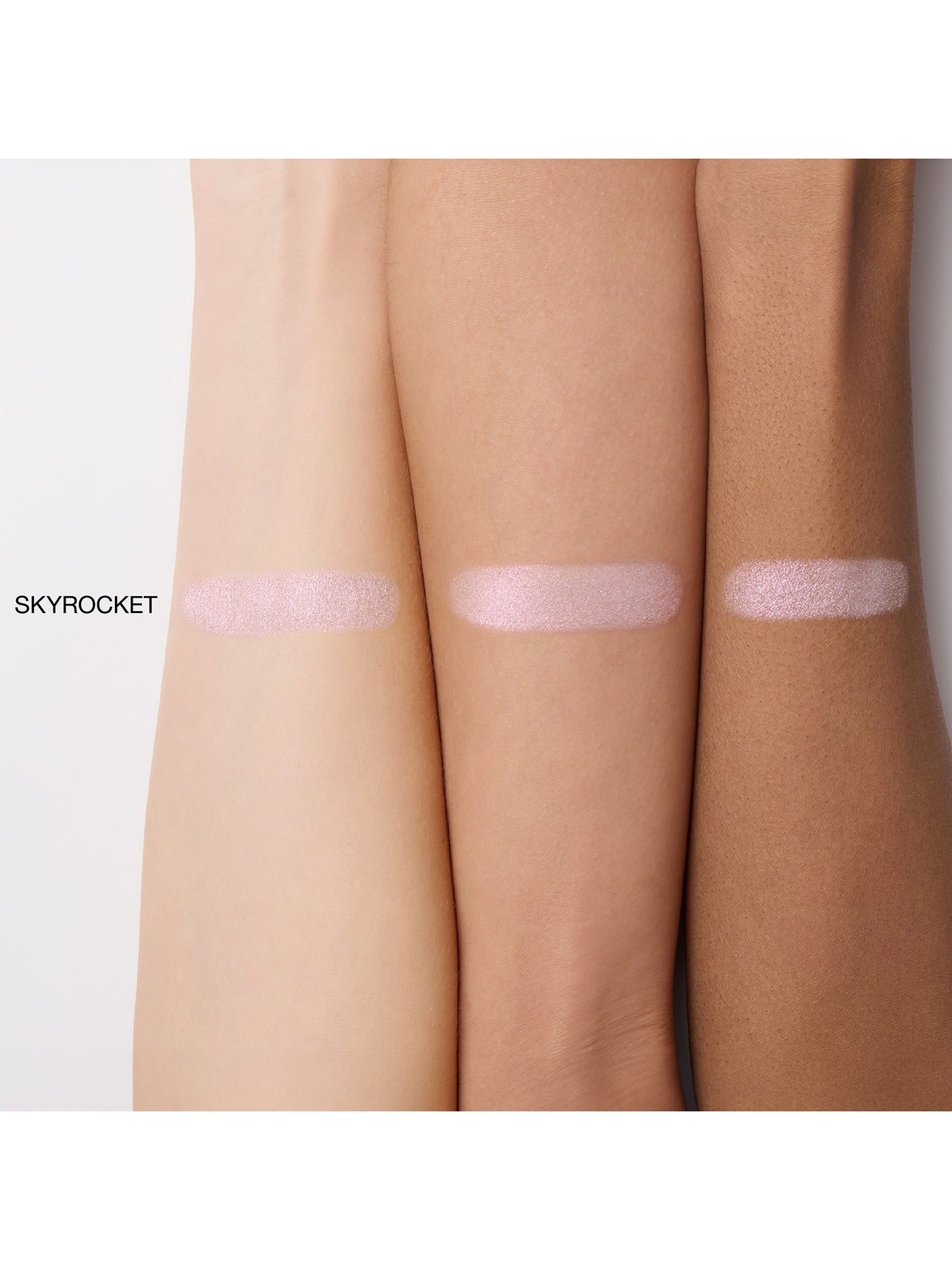 Iris Van Herpen Aura Illuminating Face and Body Powder