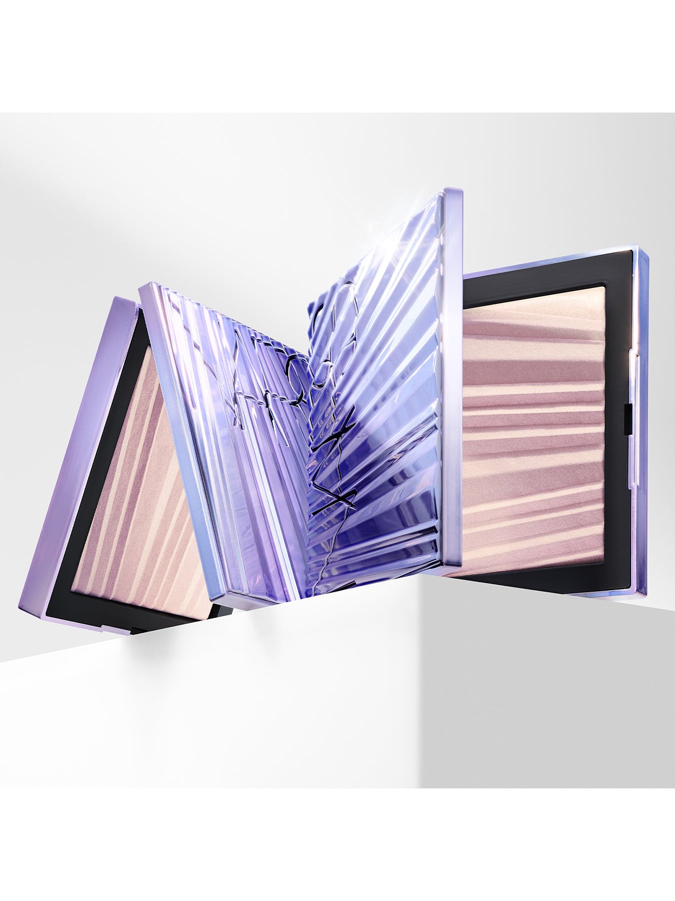 Iris Van Herpen Aura Illuminating Face and Body Powder