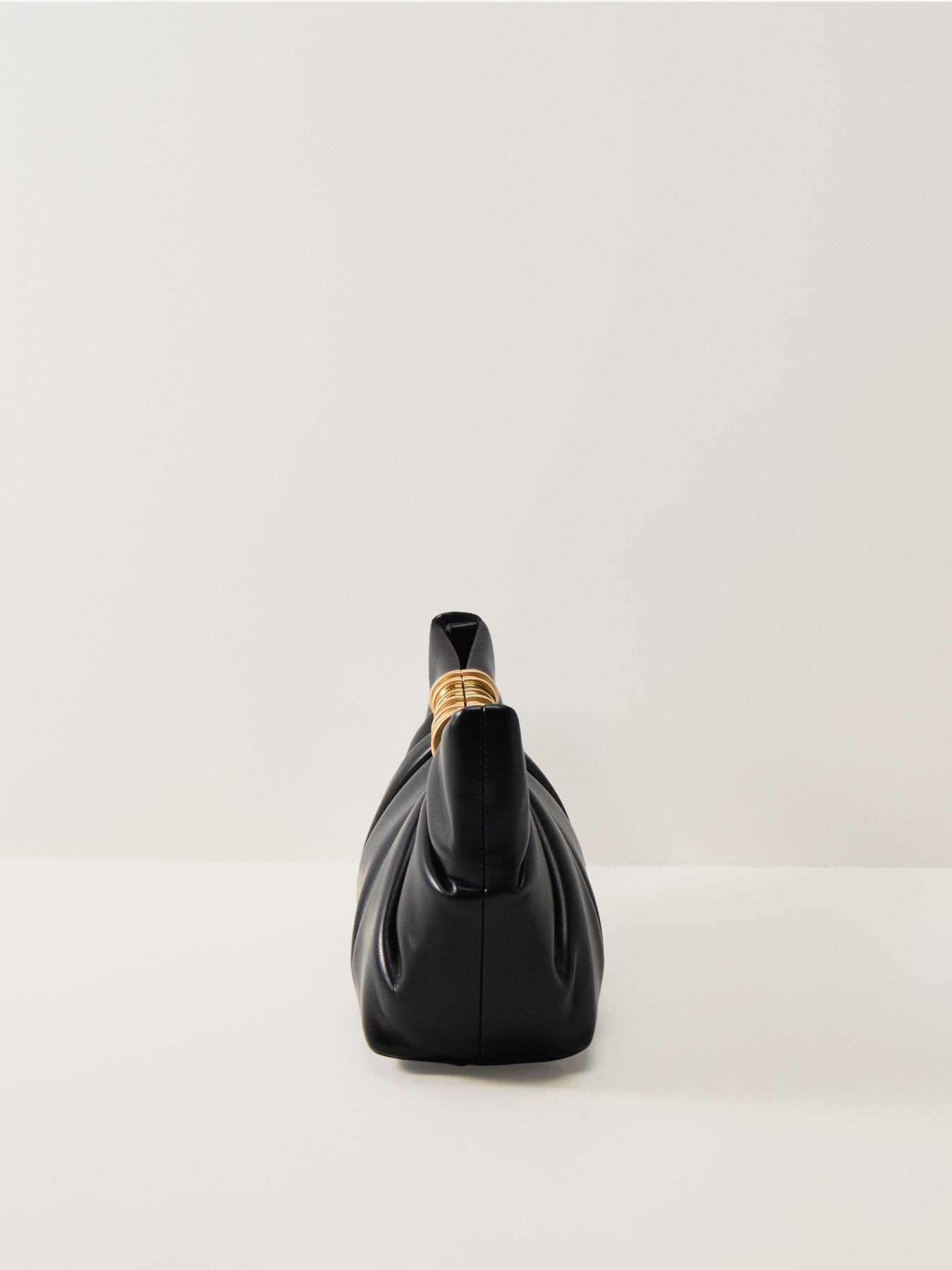 Leia Pleated Clutch Black