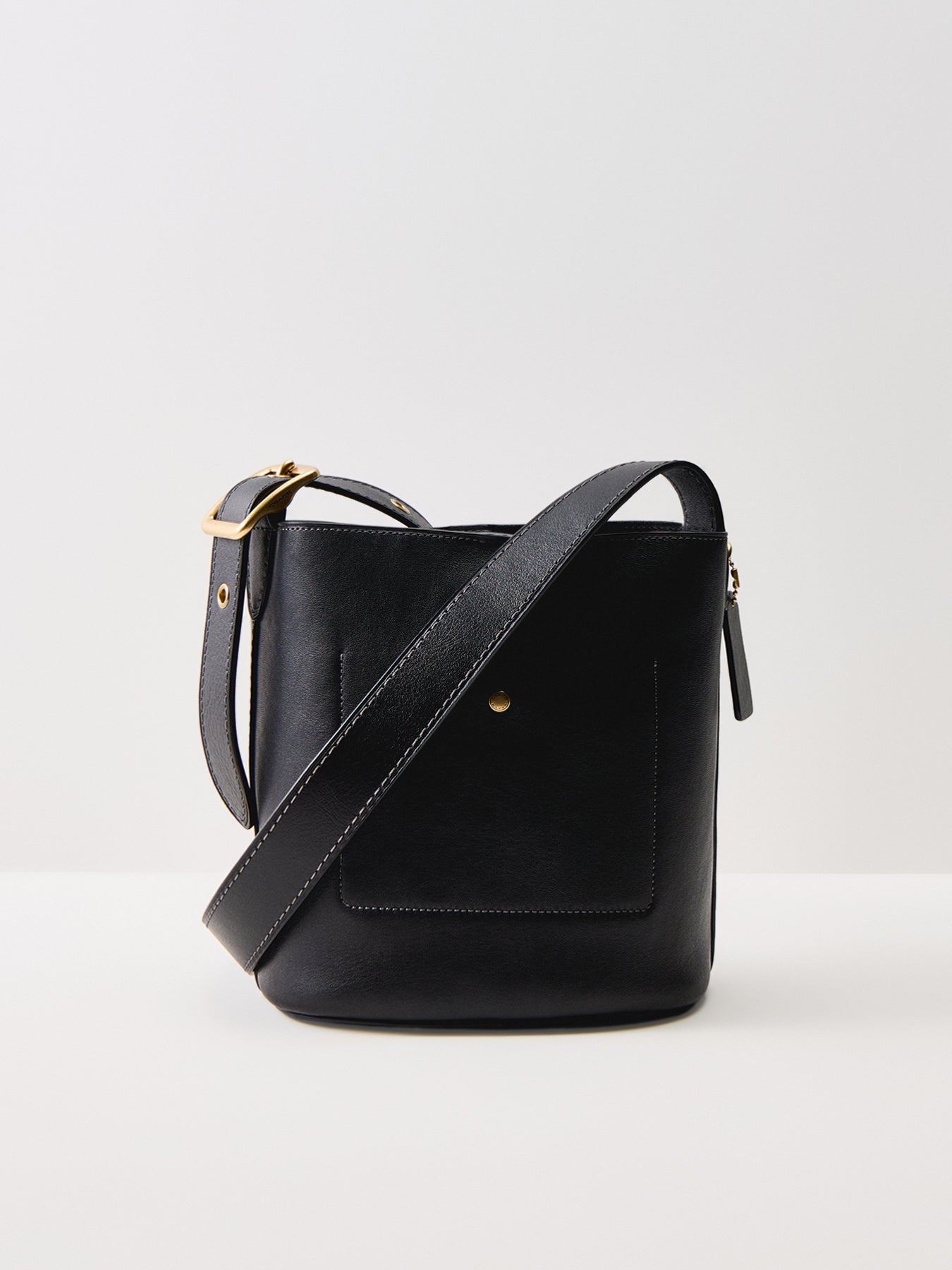 Natural Grain Leather Bucket Bag Black