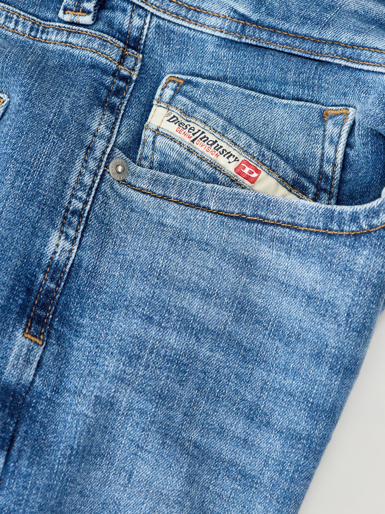 Diesel 1985 Larkee Regular Fit Jeans in Blue