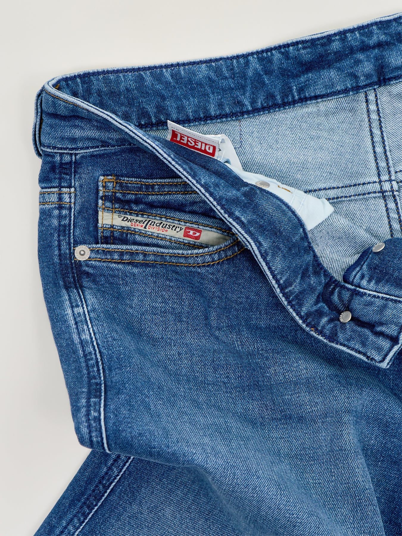 Diesel 1993 D-Vyl Slim Straight Jeans in Blue