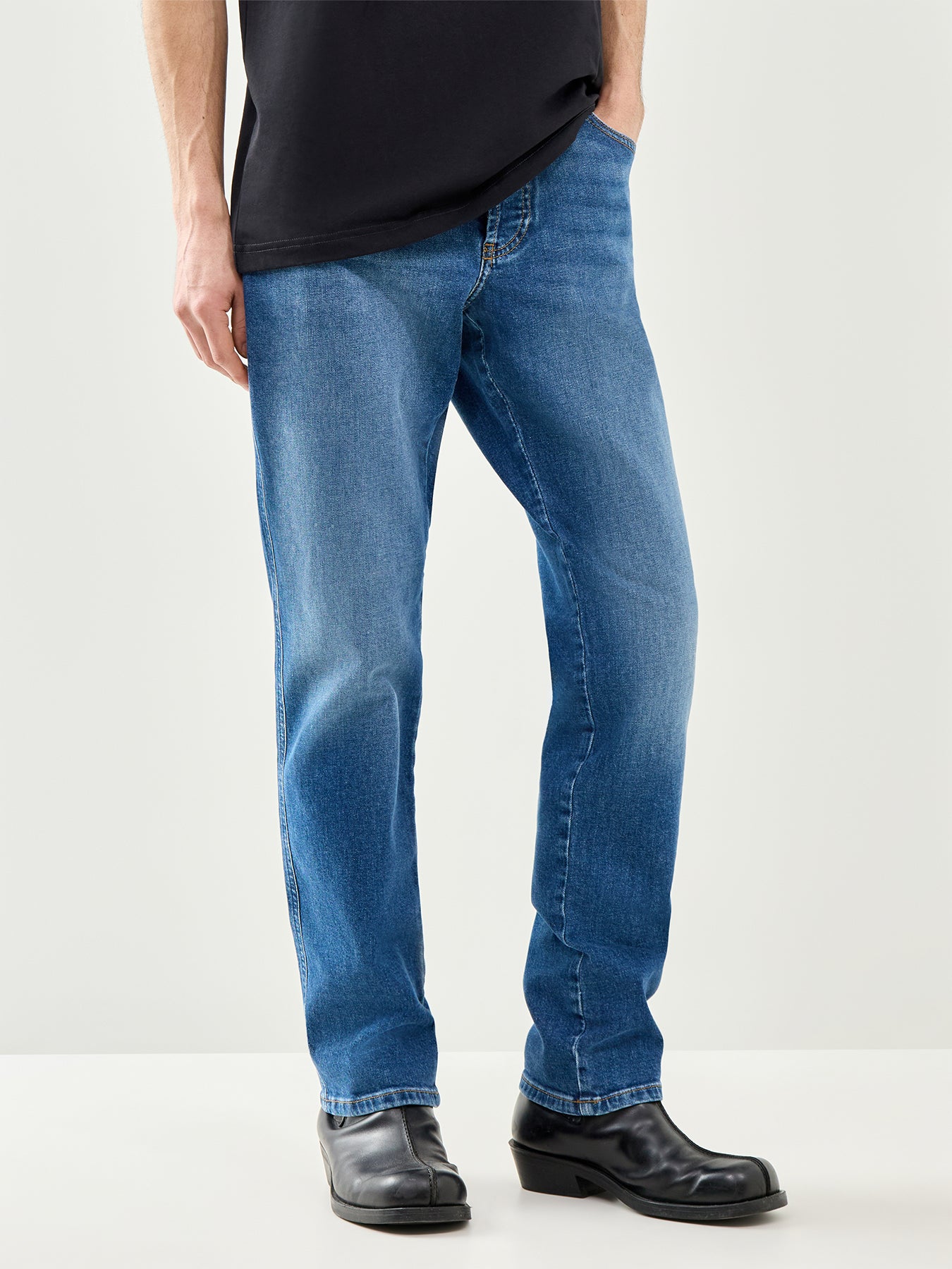 Diesel 1993 D-Vyl Slim Straight Jeans in Blue