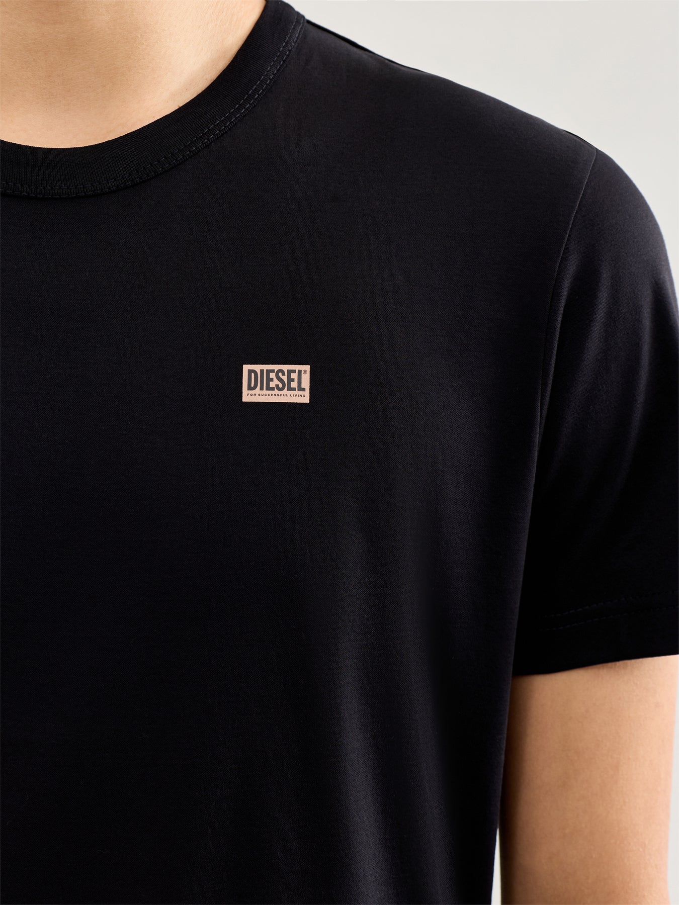 T-Miegor-K77 Small Logo T-Shirt Black