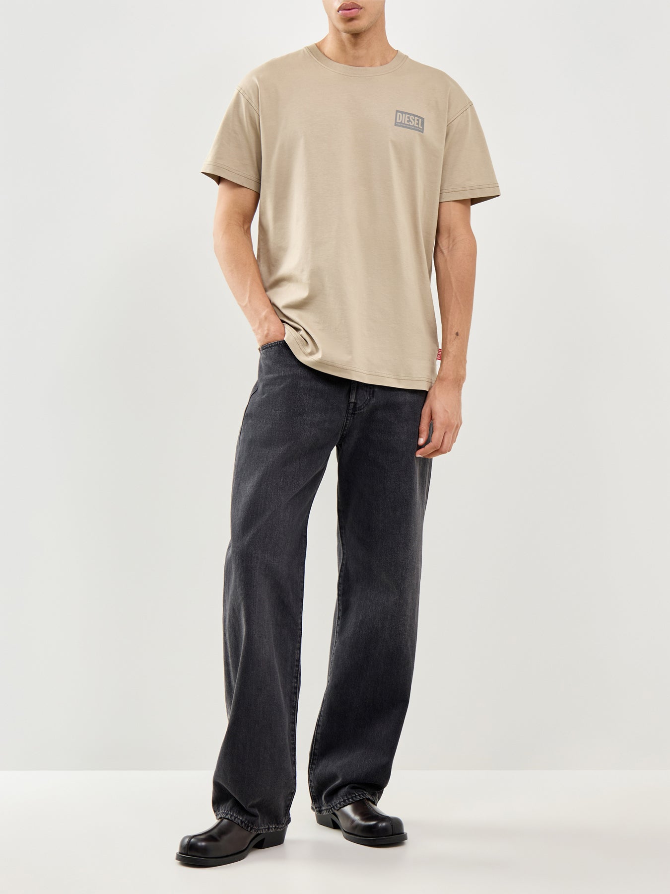 T-Norm-V13 Logo T-Shirt Beige
