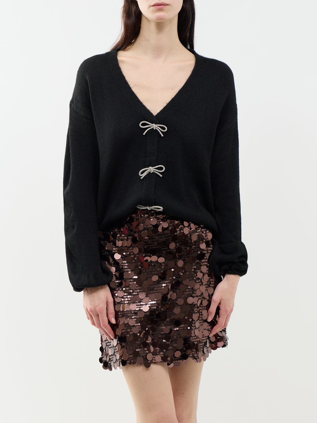 Donna Bow V-Neck Jumper