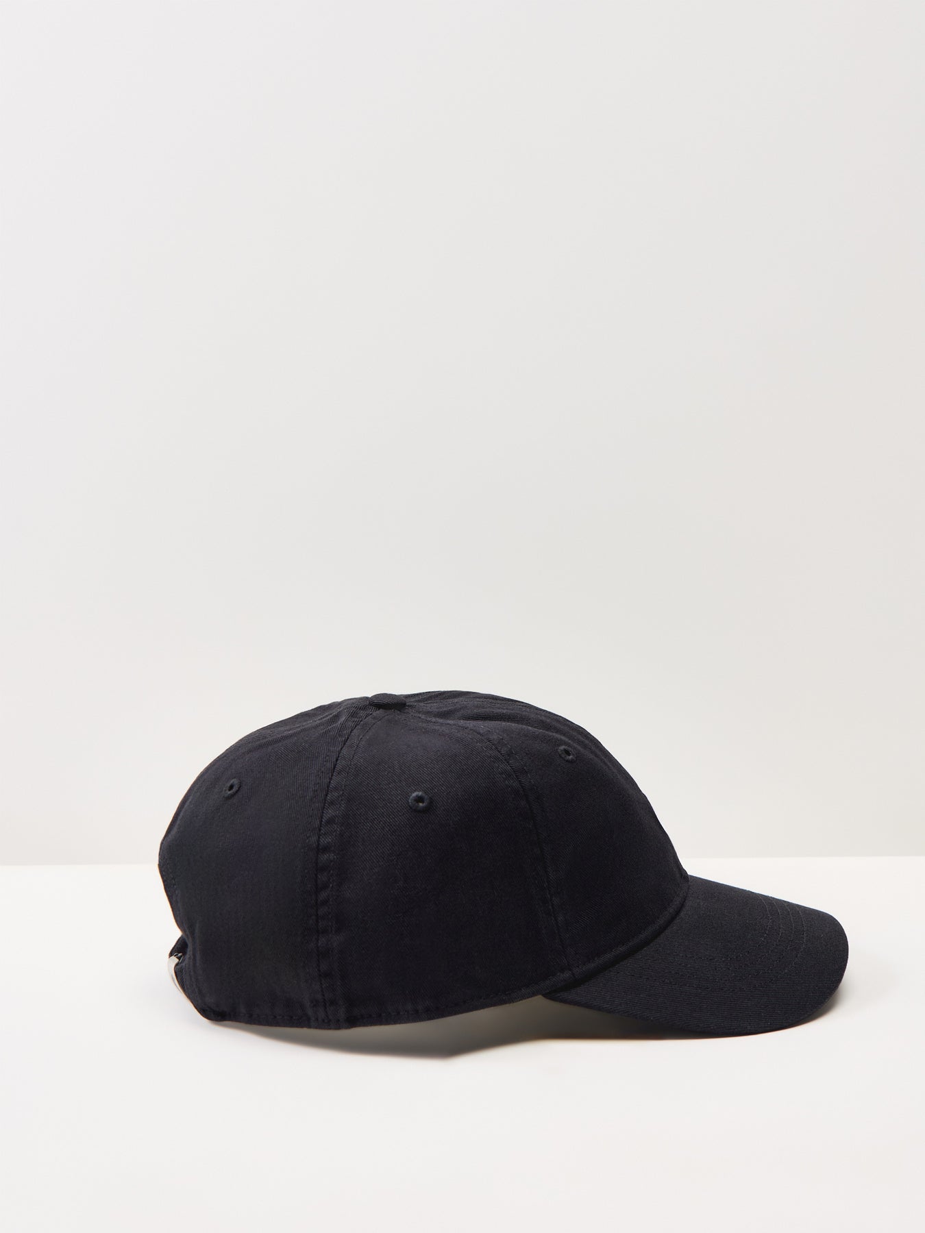 Madison Logo Cap Black