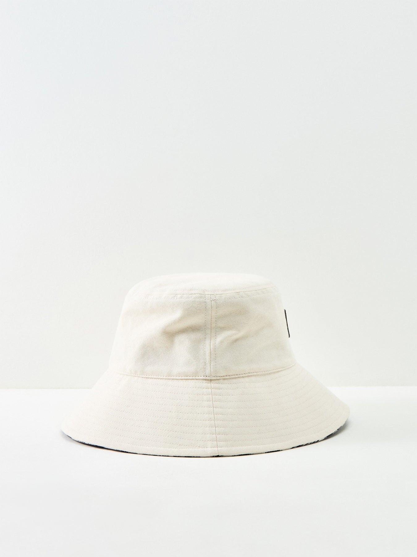 Selena Cotton Bucket Hat White
