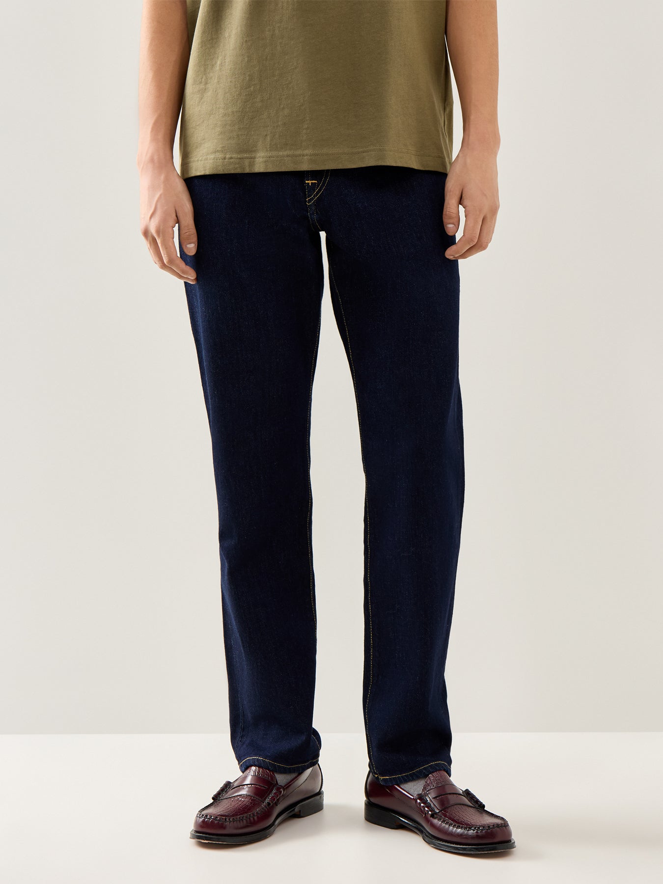 Relaxed Taper Fit Jeans Blue